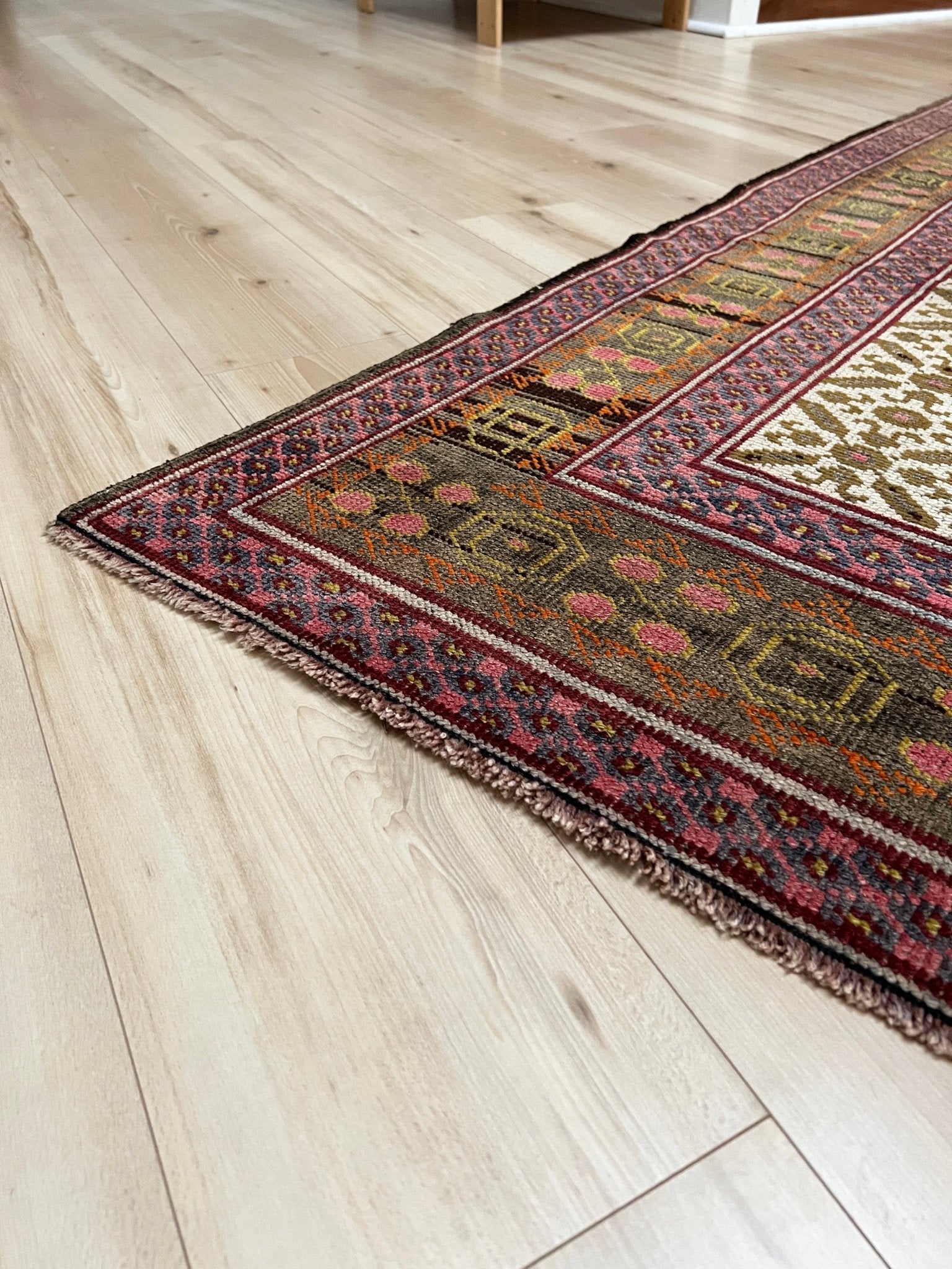 Senneh handmade Persian Rug Wide Runner. Oriental rug shop san francisco bay area. Buy wool carpet oriental rug online