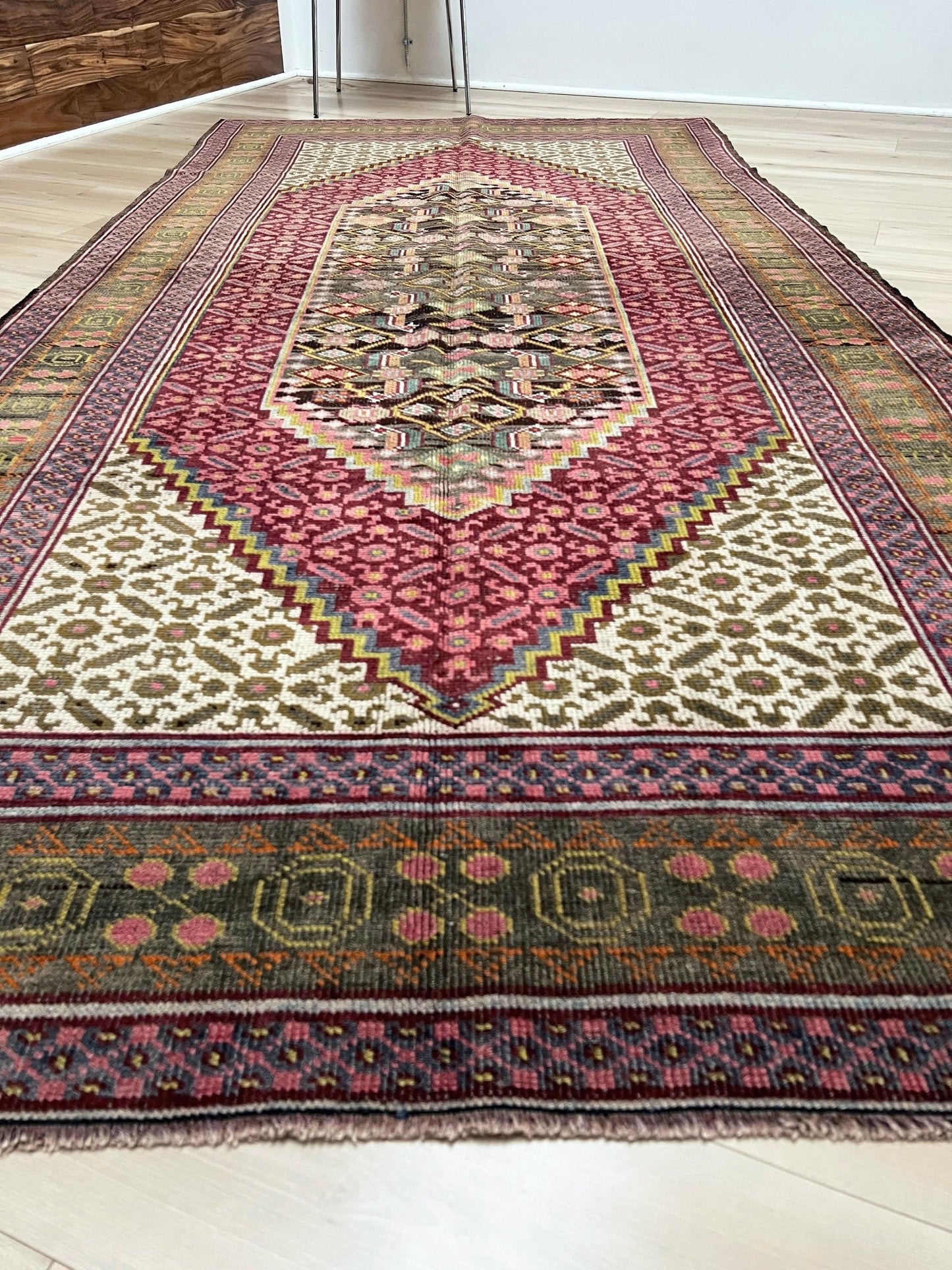 Senneh handmade Persian Rug Wide Runner. Oriental rug shop san francisco bay area. Buy wool carpet oriental rug online