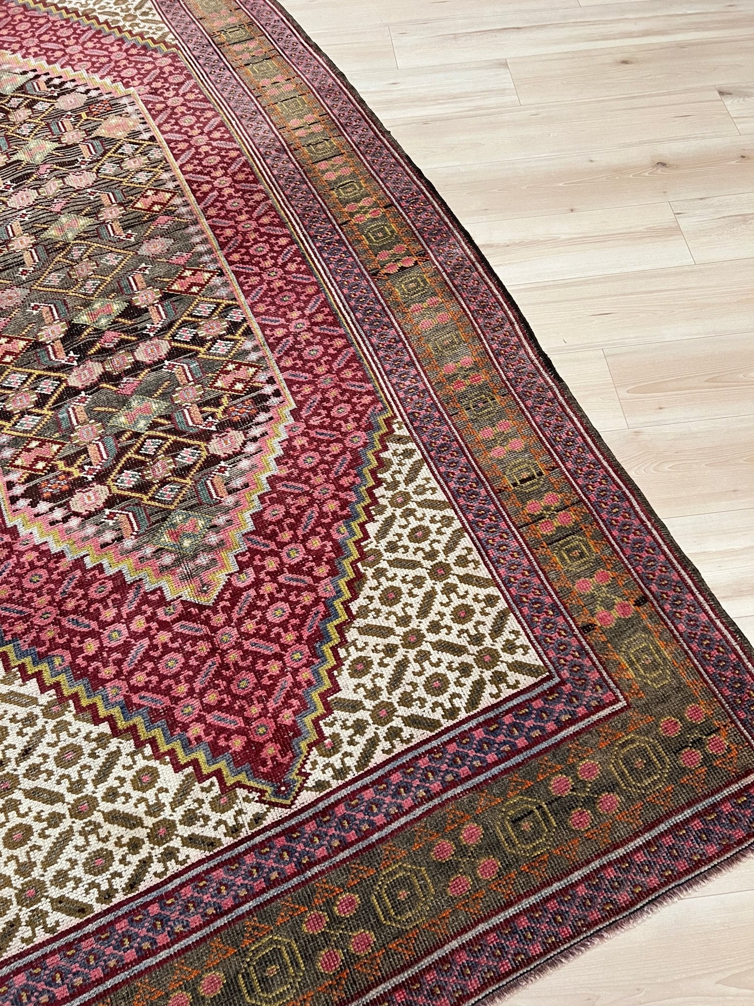 Senneh handmade Persian Rug Wide Runner. Oriental rug shop san francisco bay area. Buy wool carpet oriental rug online