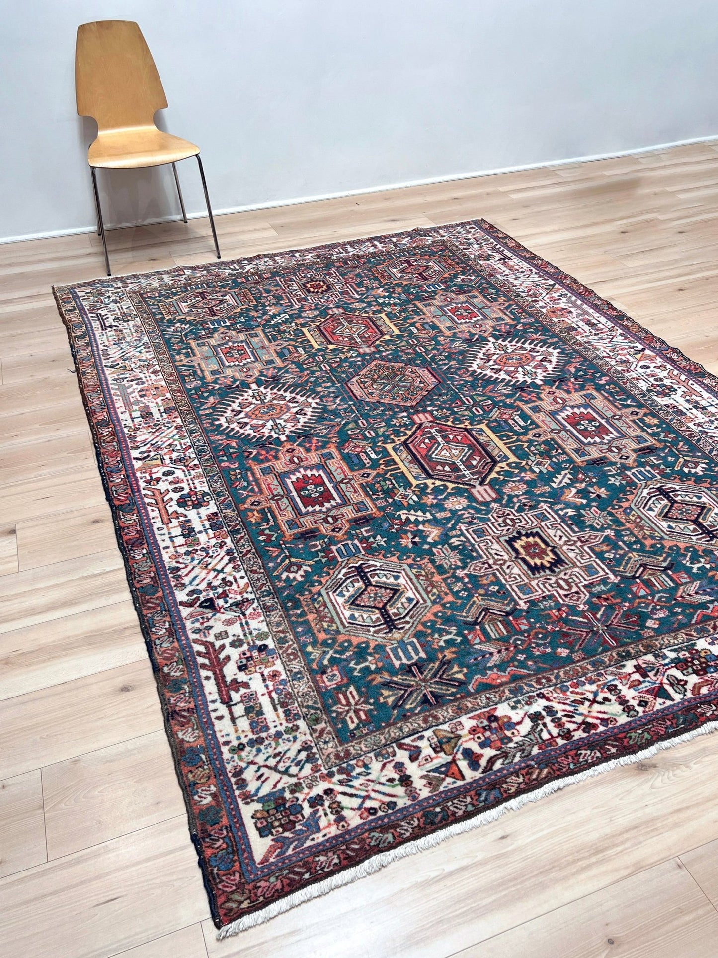 large karadja heriz persian aera rug. Oriental rug shop san francisco bay area. Buy handmade wool vintage rug online