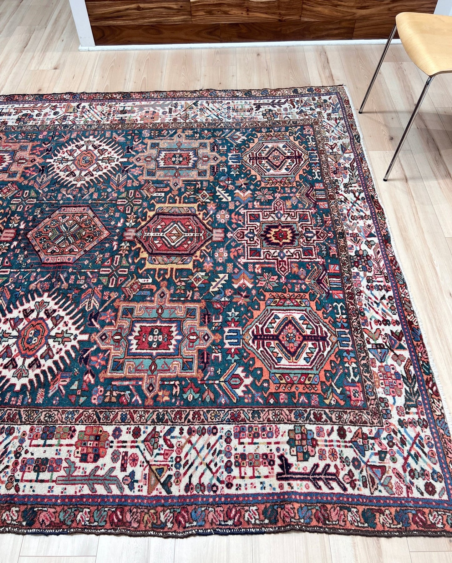 large karadja heriz persian aera rug. Oriental rug shop san francisco bay area. Buy handmade wool vintage rug online