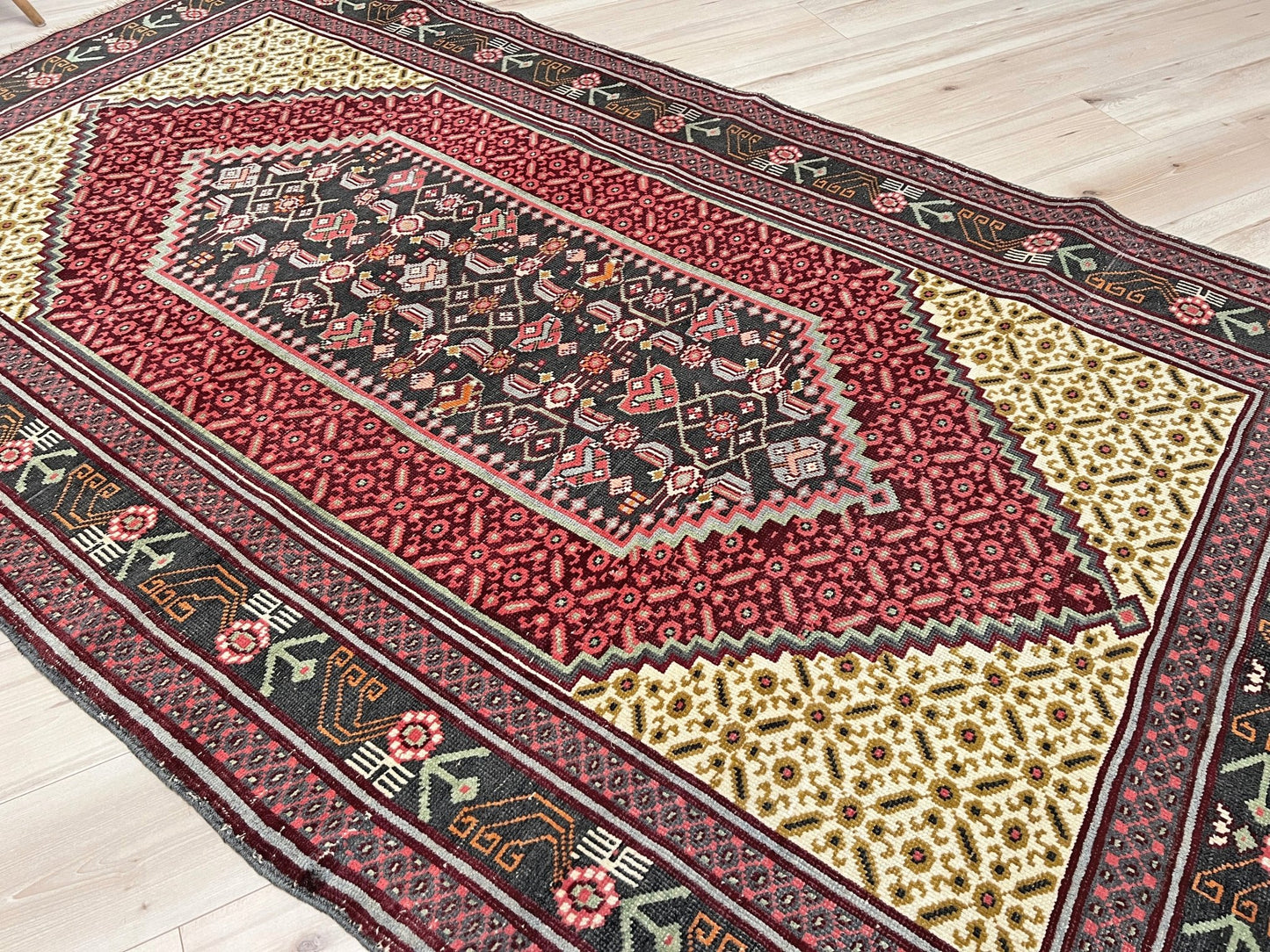 Senneh handmade Persian Rug Wide Runner. Oriental rug shop san francisco bay area. Buy wool carpet oriental rug online