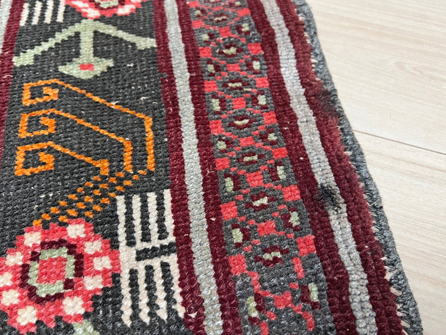 Senneh handmade Persian Rug Wide Runner. Oriental rug shop san francisco bay area. Buy wool carpet oriental rug online