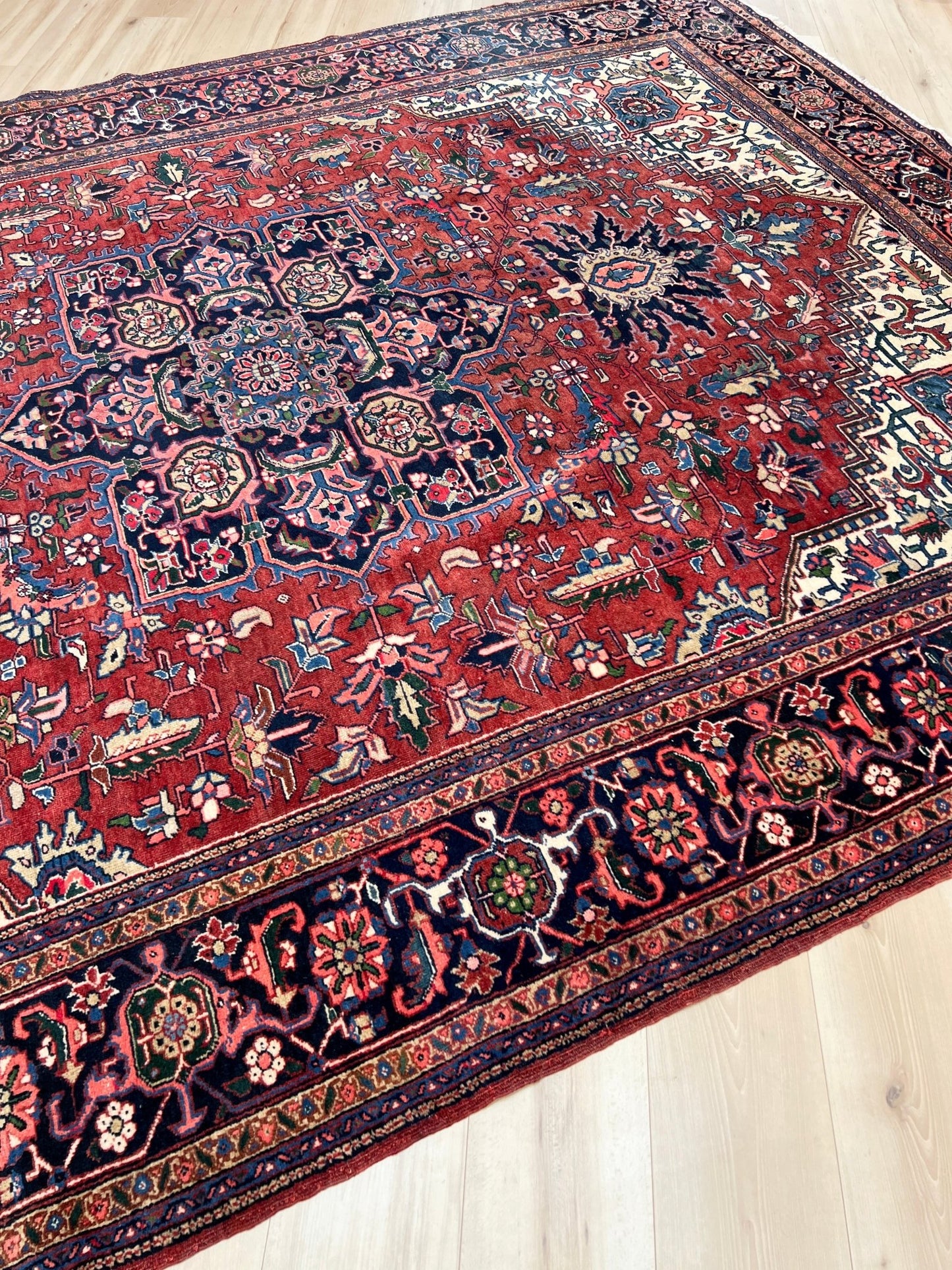 Large heriz vintage persian area rug Oriental rug shop San francisco bay area. Buy rug shop online free shipping