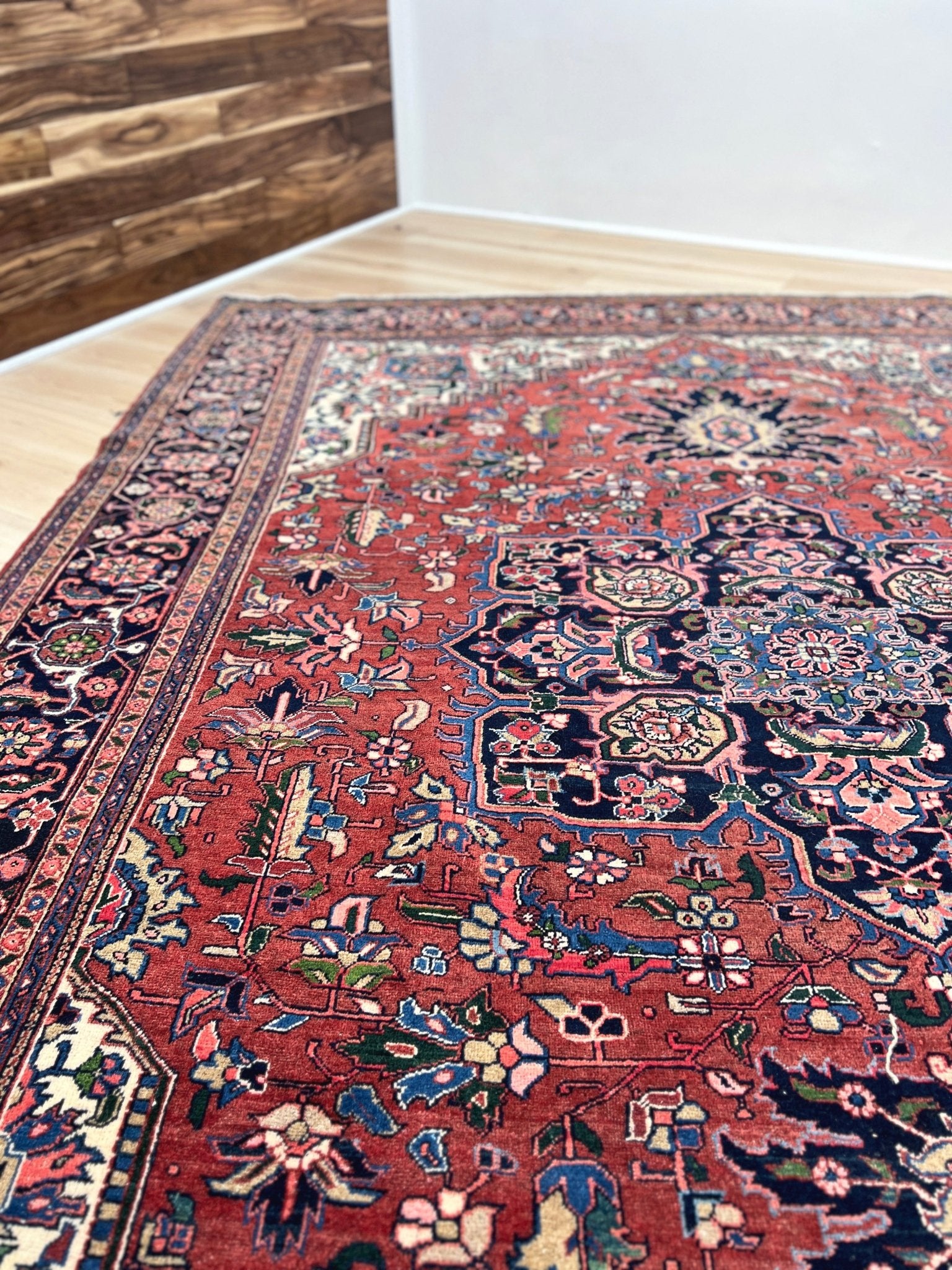 Large heriz vintage persian area rug Oriental rug shop San francisco bay area. Buy rug shop online free shipping