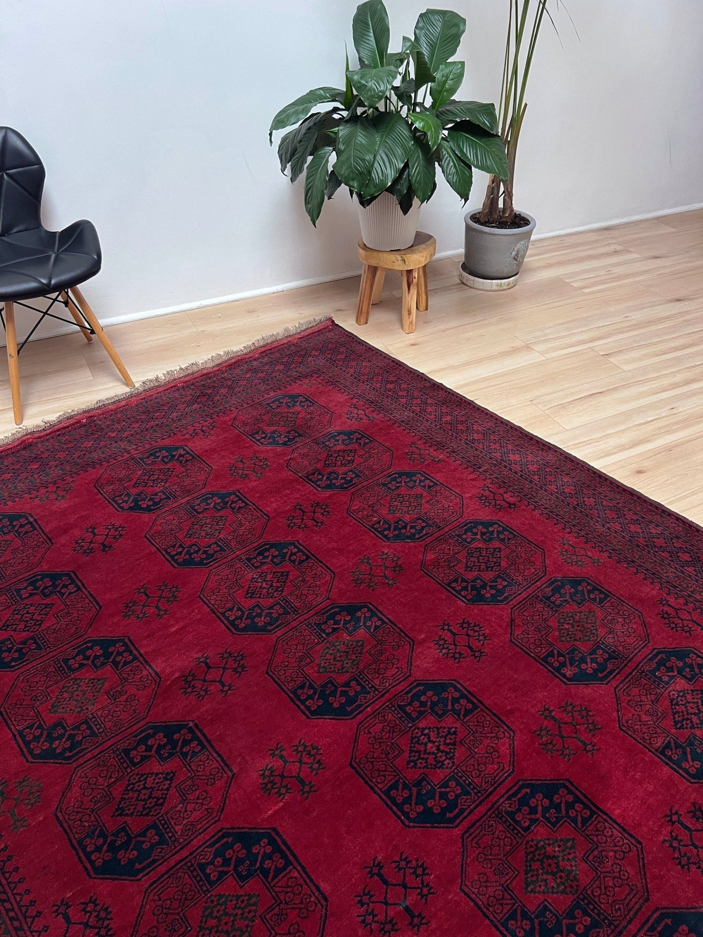 Ersari elephant foot turkmen rug. Oriental rug shop san francisco bay area. 6x8 burgundy rug. Buy handmade rug online