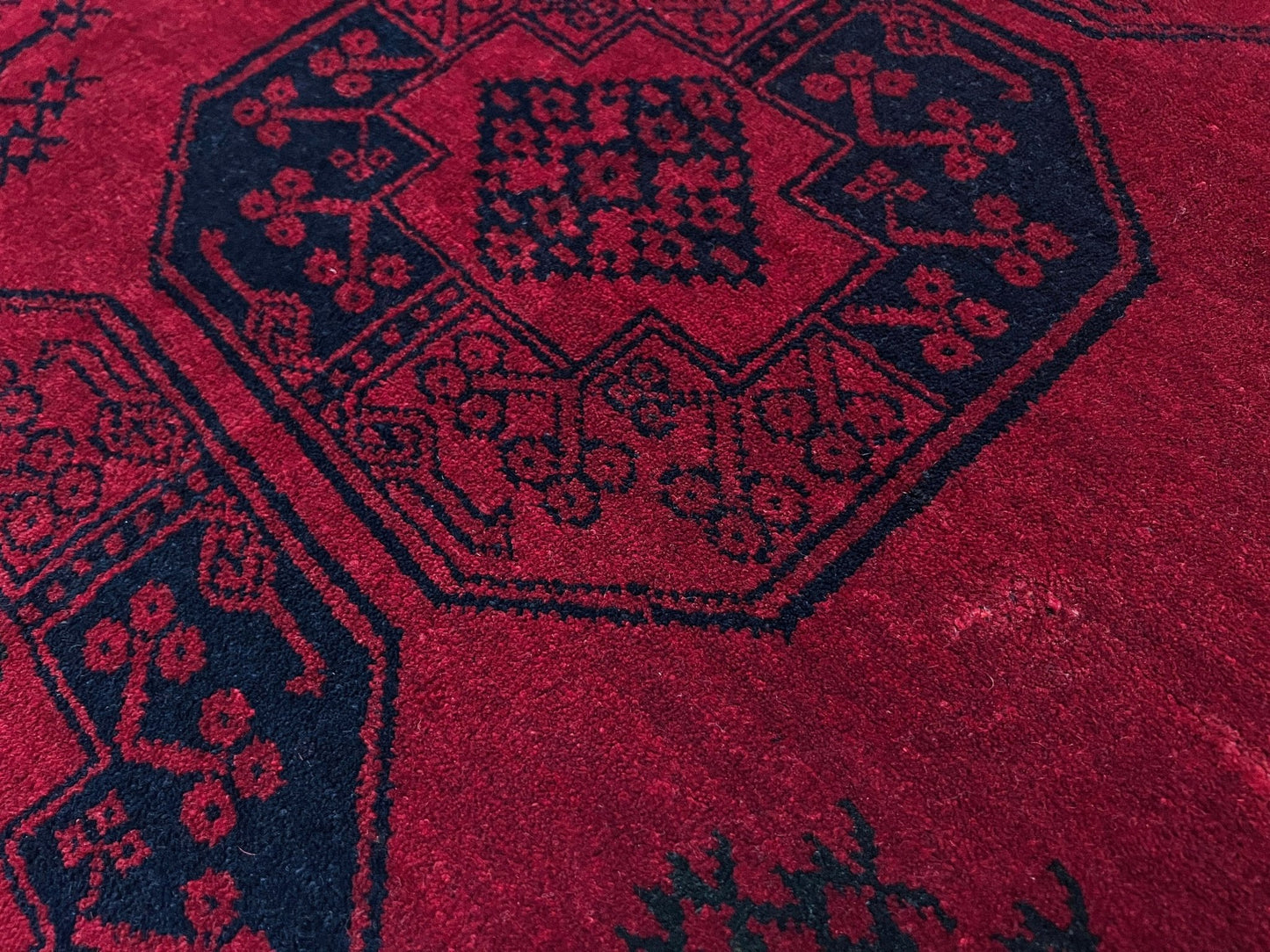 Ersari elephant foot turkmen rug. Oriental rug shop san francisco bay area. 6x8 burgundy rug. Buy handmade rug online