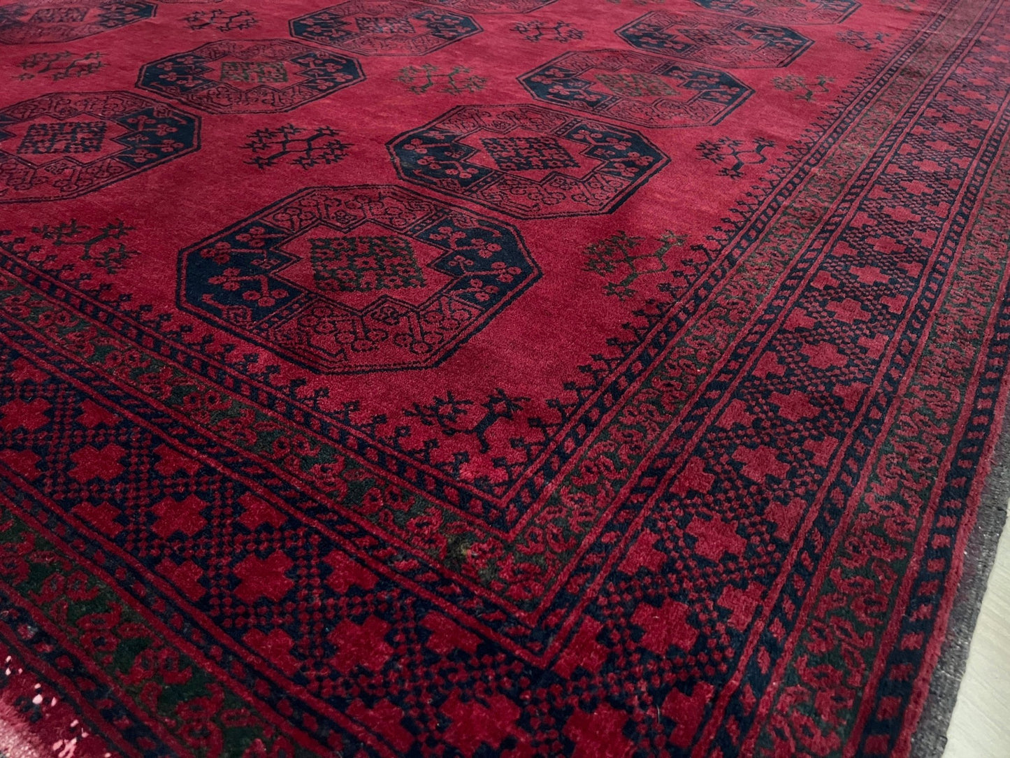 Ersari elephant foot turkmen rug. Oriental rug shop san francisco bay area. 6x8 burgundy rug. Buy handmade rug online