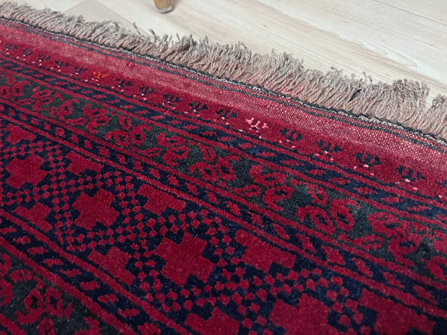 Ersari elephant foot turkmen rug. Oriental rug shop san francisco bay area. 6x8 burgundy rug. Buy handmade rug online