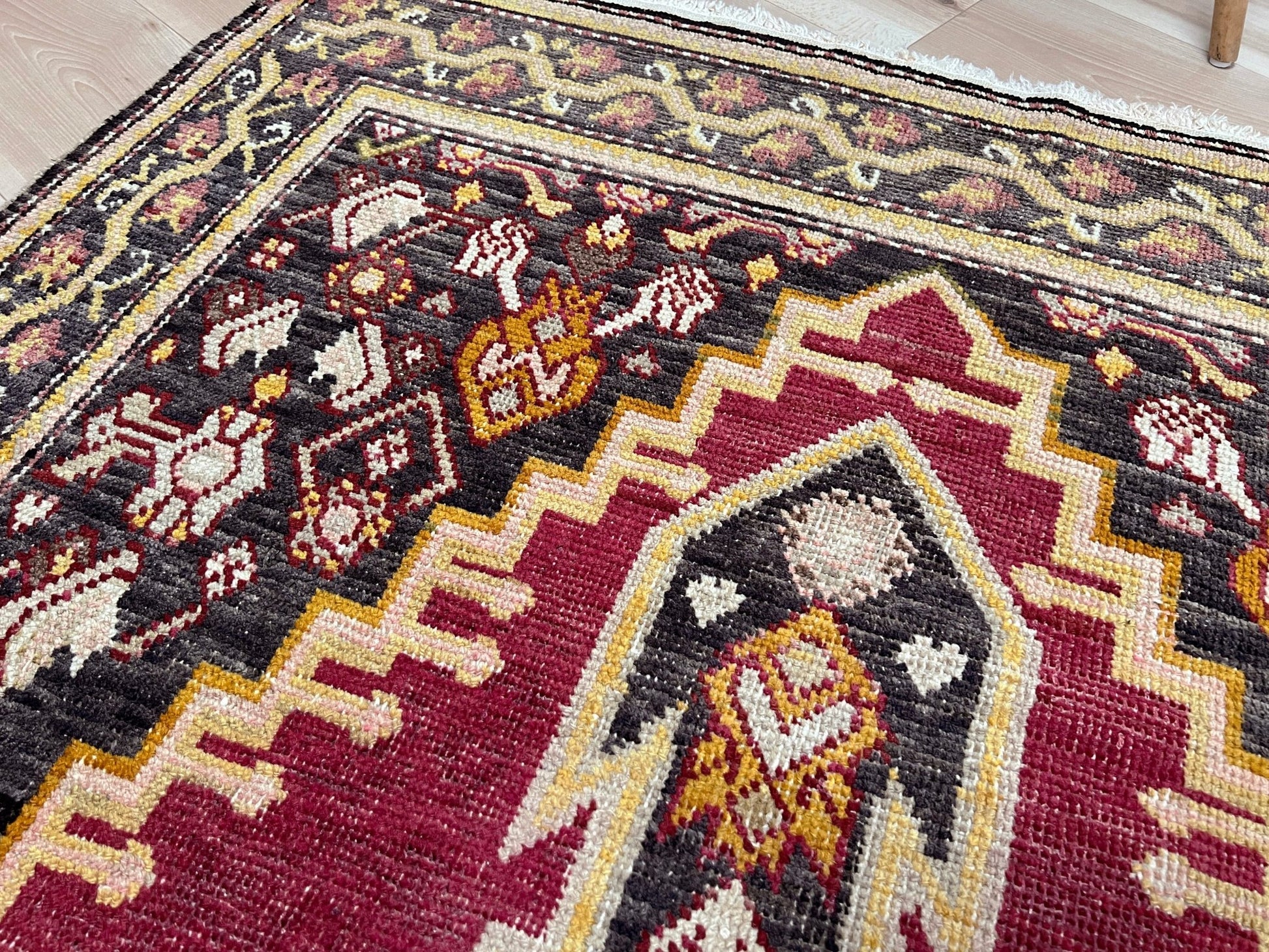 Derbend Caucasian 4x6 ft small Scatter handmade rug. Oriental rug shop San francisco bay area. Buy rug online free shipping