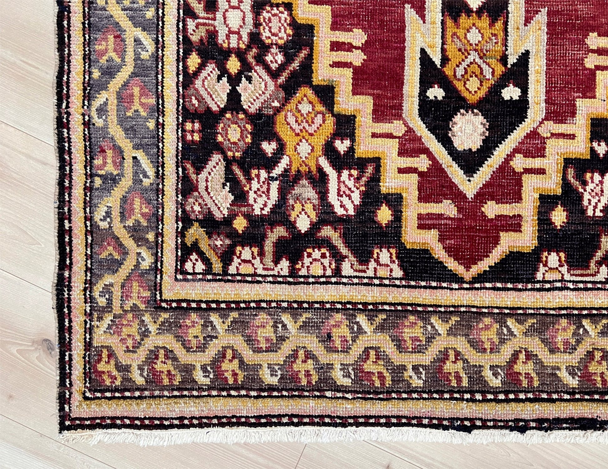 Derbend Caucasian 4x6 ft small Scatter handmade rug. Oriental rug shop San francisco bay area. Buy rug online free shipping