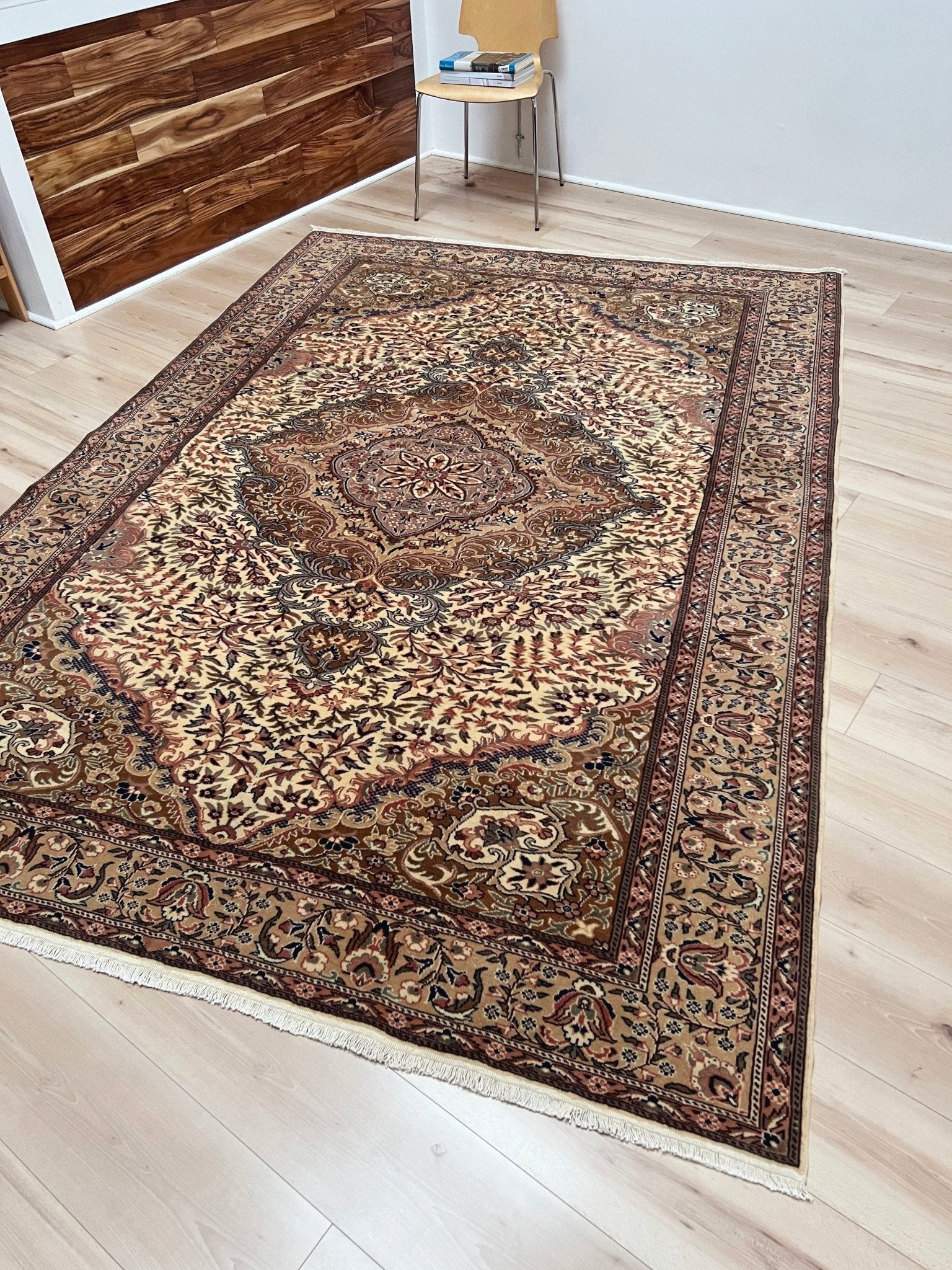 Kayseri handmade wool Turkish Rug shop San Francisco Bay area. Large Oriental Rug for Living Room, bedroom, dining, office