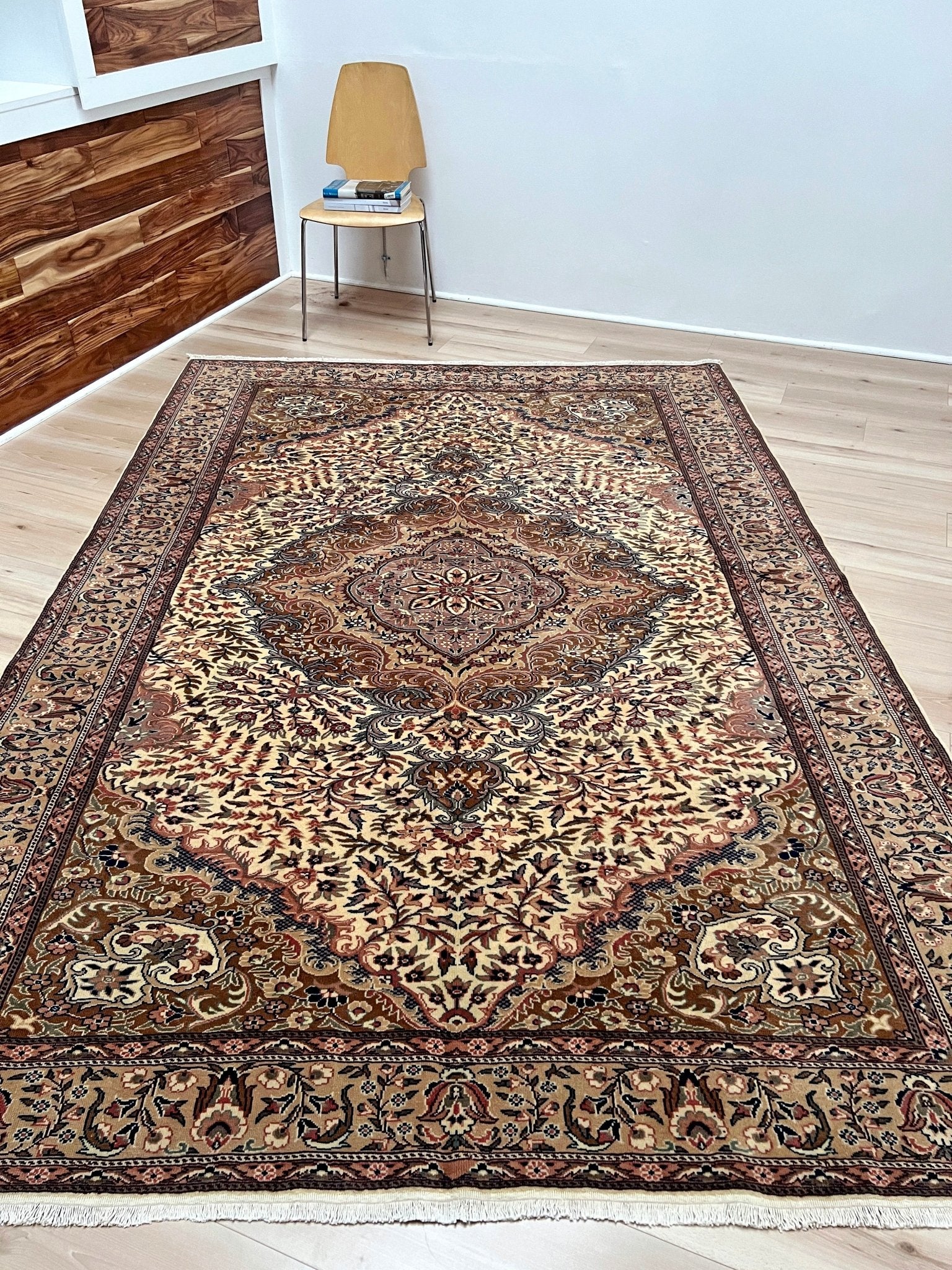 Kayseri handmade wool Turkish Rug shop San Francisco Bay area. Large Oriental Rug for Living Room, bedroom, dining, office