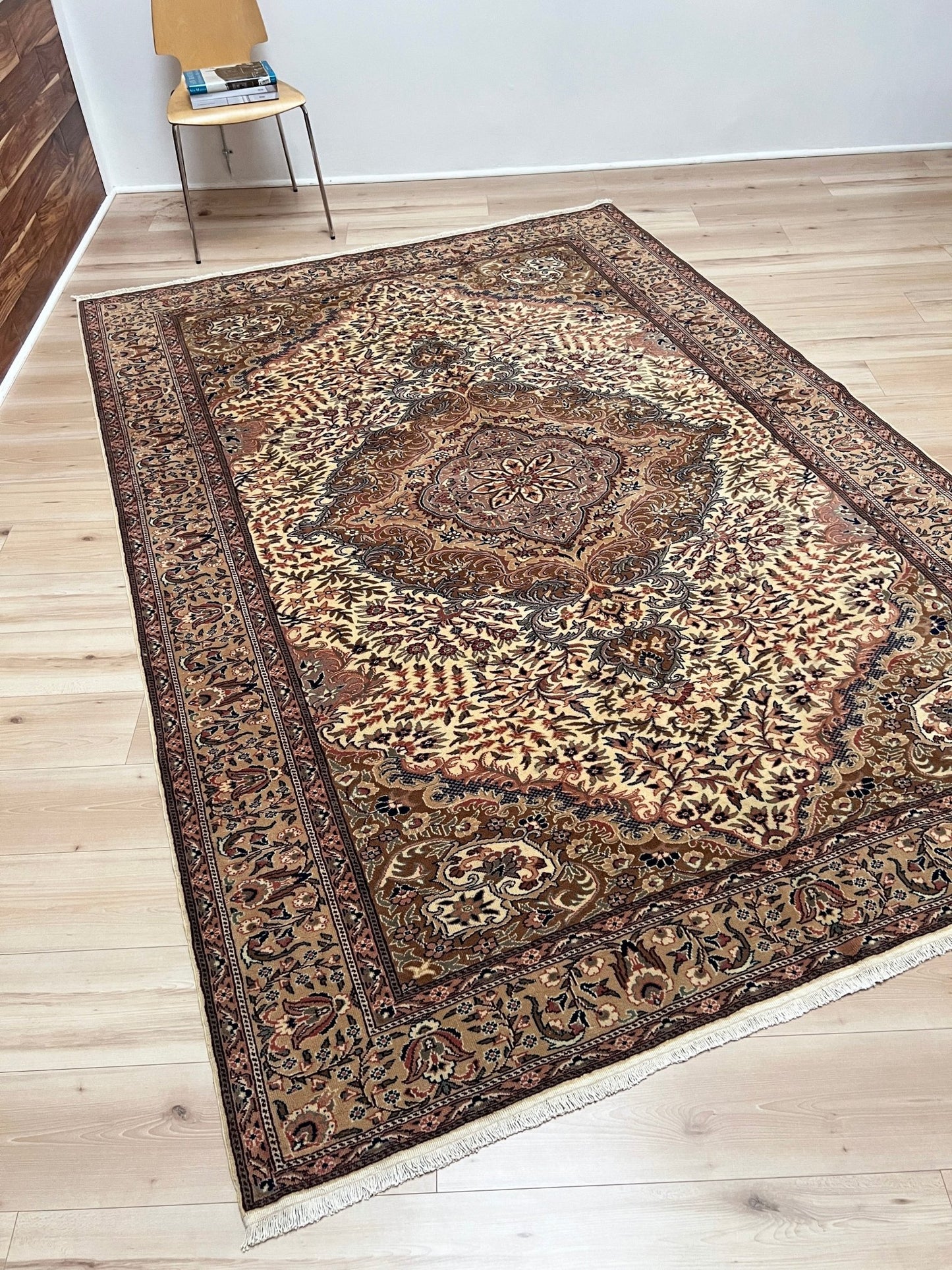 Kayseri handmade wool Turkish Rug shop San Francisco Bay area. Large Oriental Rug for Living Room, bedroom, dining, office