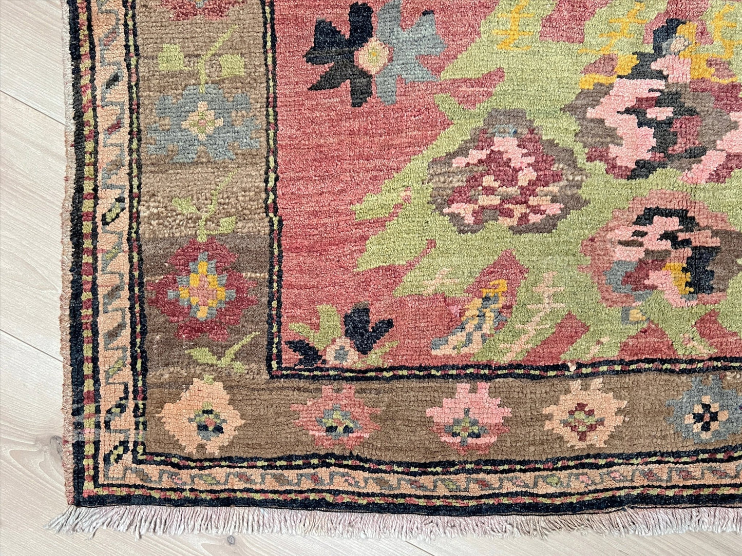 Karabagh Caucasian 4x6 vintage small wool rug. Oriental rug shop san francisco bay area. Buy handmade wool rug online