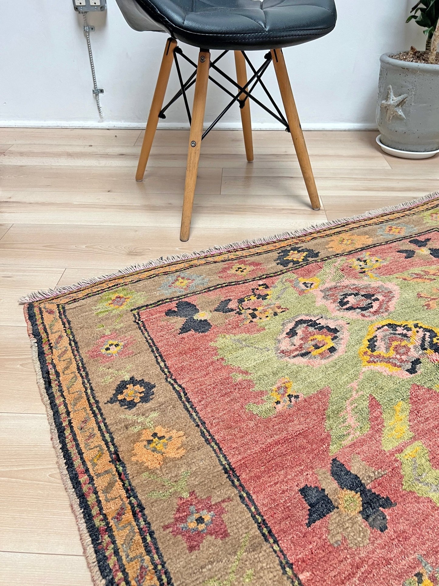 Karabagh Caucasian 4x6 vintage small wool rug. Oriental rug shop san francisco bay area. Buy handmade wool rug online