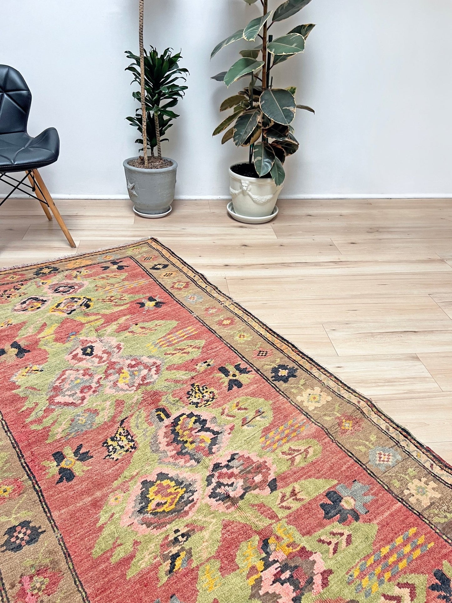 Karabagh Caucasian 4x6 vintage small wool rug. Oriental rug shop san francisco bay area. Buy handmade wool rug online