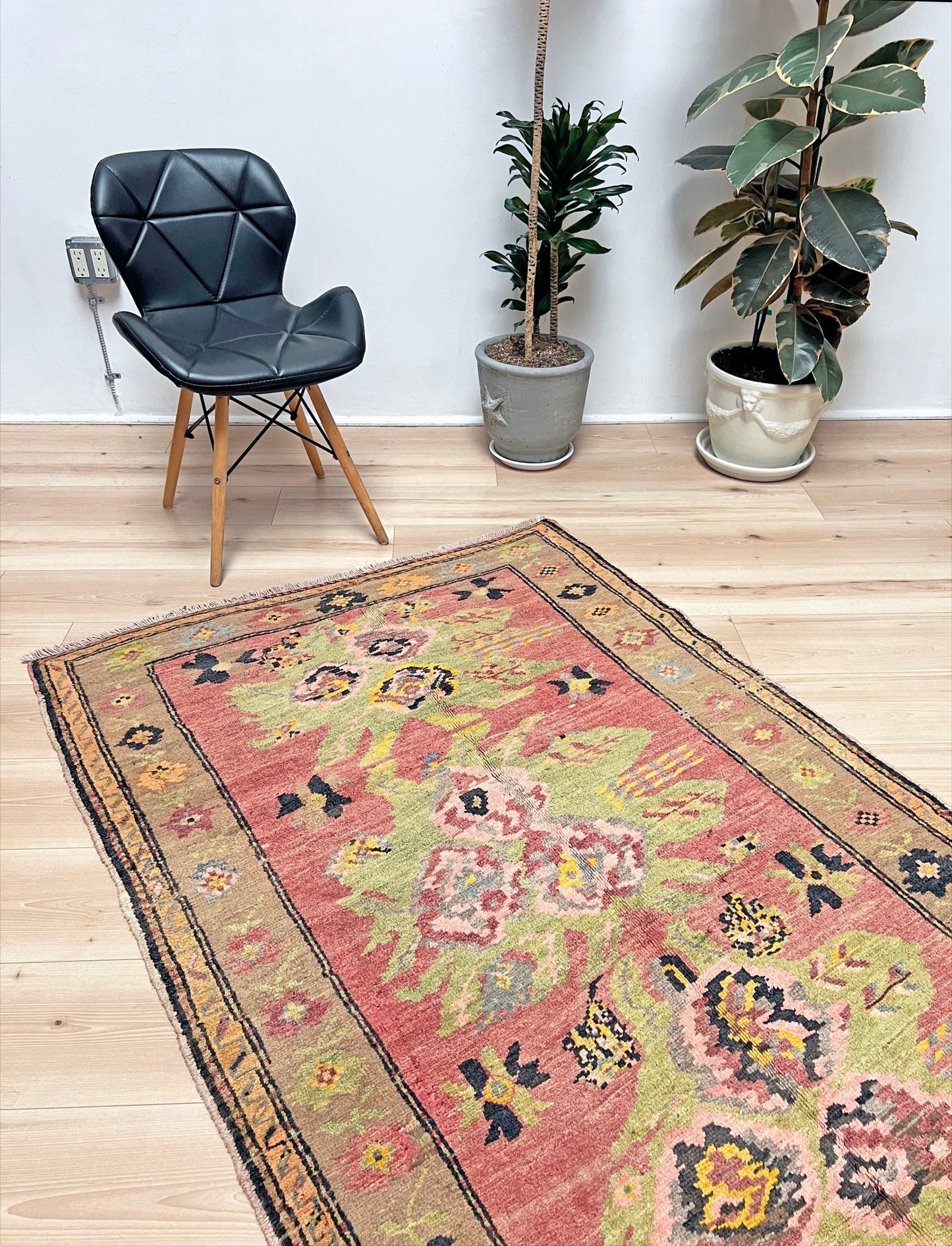 Karabagh Caucasian 4x6 vintage small wool rug. Oriental rug shop san francisco bay area. Buy handmade wool rug online