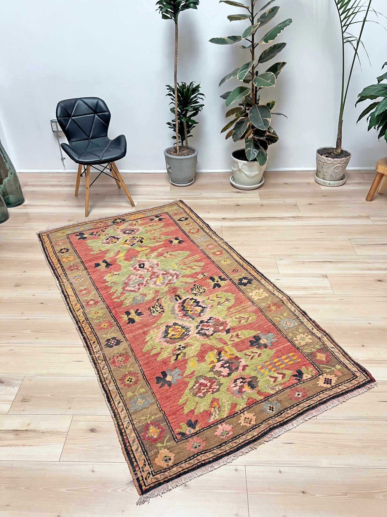 Karabagh Caucasian 4x6 vintage small wool rug. Oriental rug shop san francisco bay area. Buy handmade wool rug online