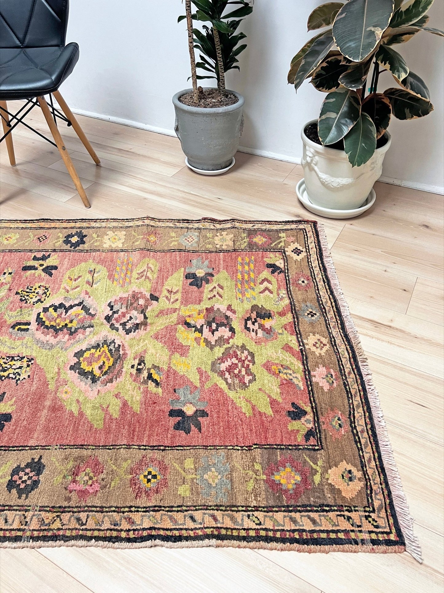 Karabagh Caucasian 4x6 vintage small wool rug. Oriental rug shop san francisco bay area. Buy handmade wool rug online