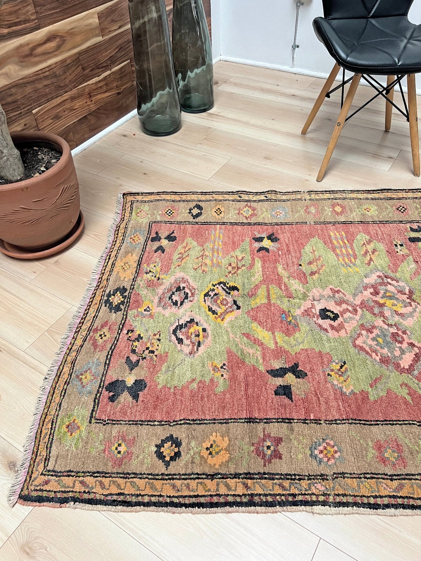 Karabagh Caucasian 4x6 vintage small wool rug. Oriental rug shop san francisco bay area. Buy handmade wool rug online