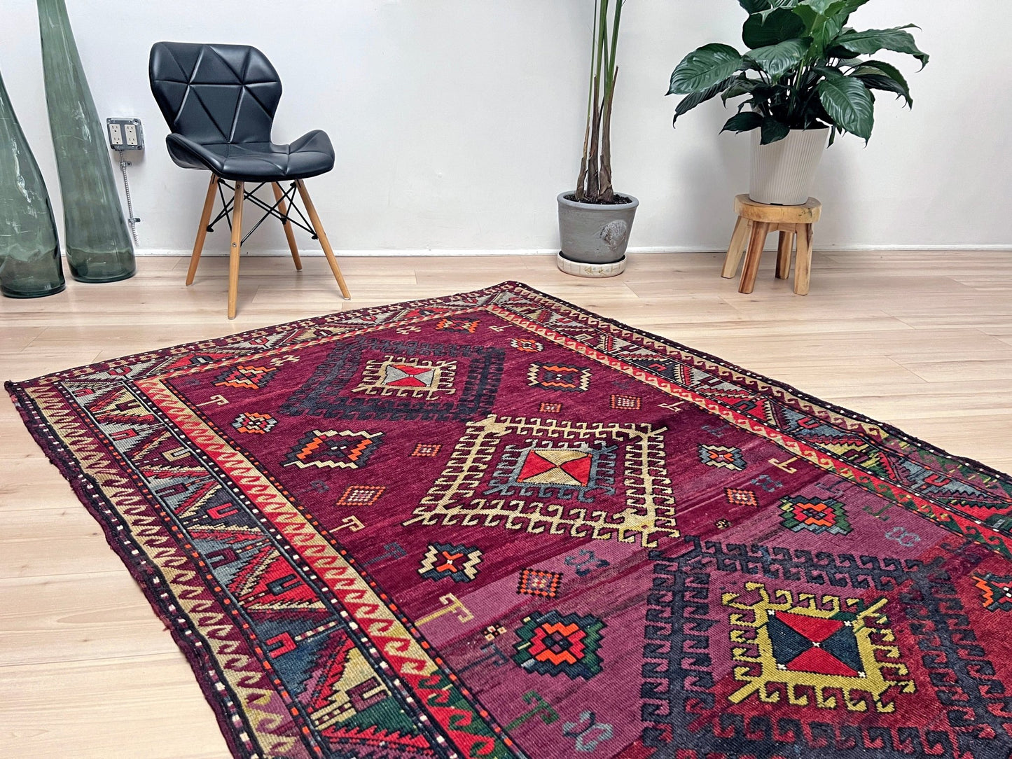 kazak caucasian vintage rug shop San francisco bay area. Rug store berkeley, palo alto. Buy handmade wool rug online