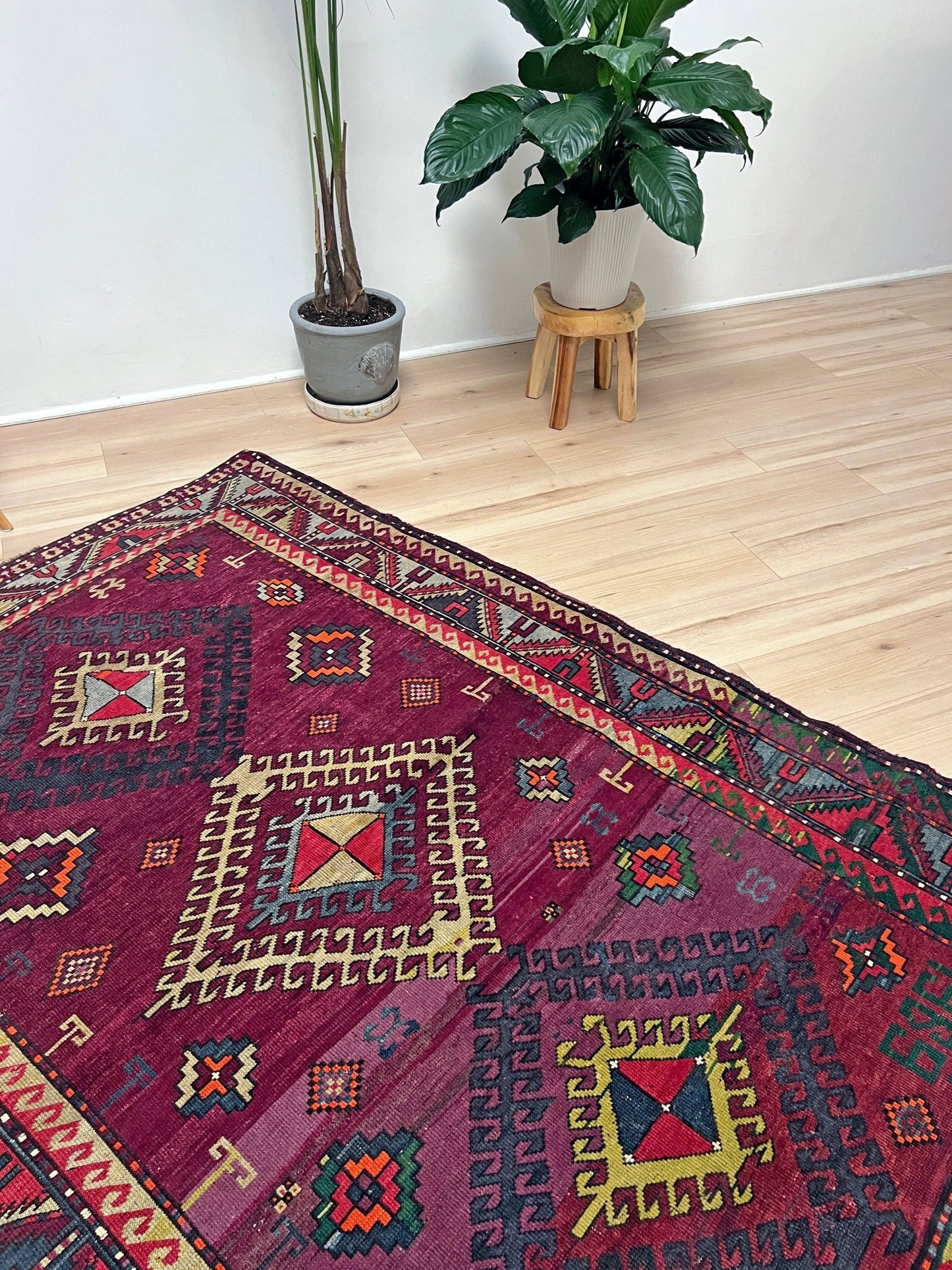 kazak caucasian vintage rug shop San francisco bay area. Rug store berkeley, palo alto. Buy handmade wool rug online