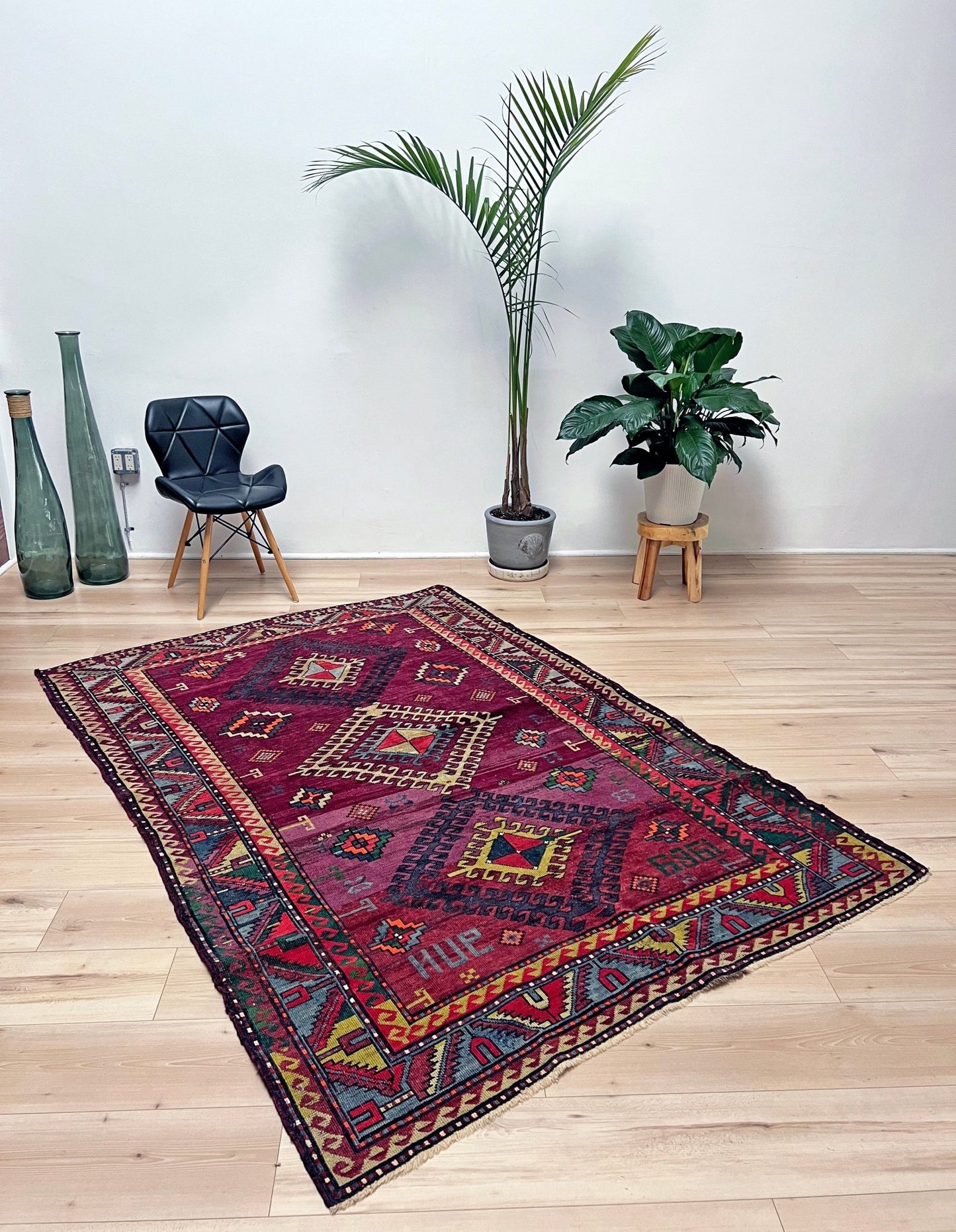 kazak caucasian vintage rug shop San francisco bay area. Rug store berkeley, palo alto. Buy handmade wool rug online