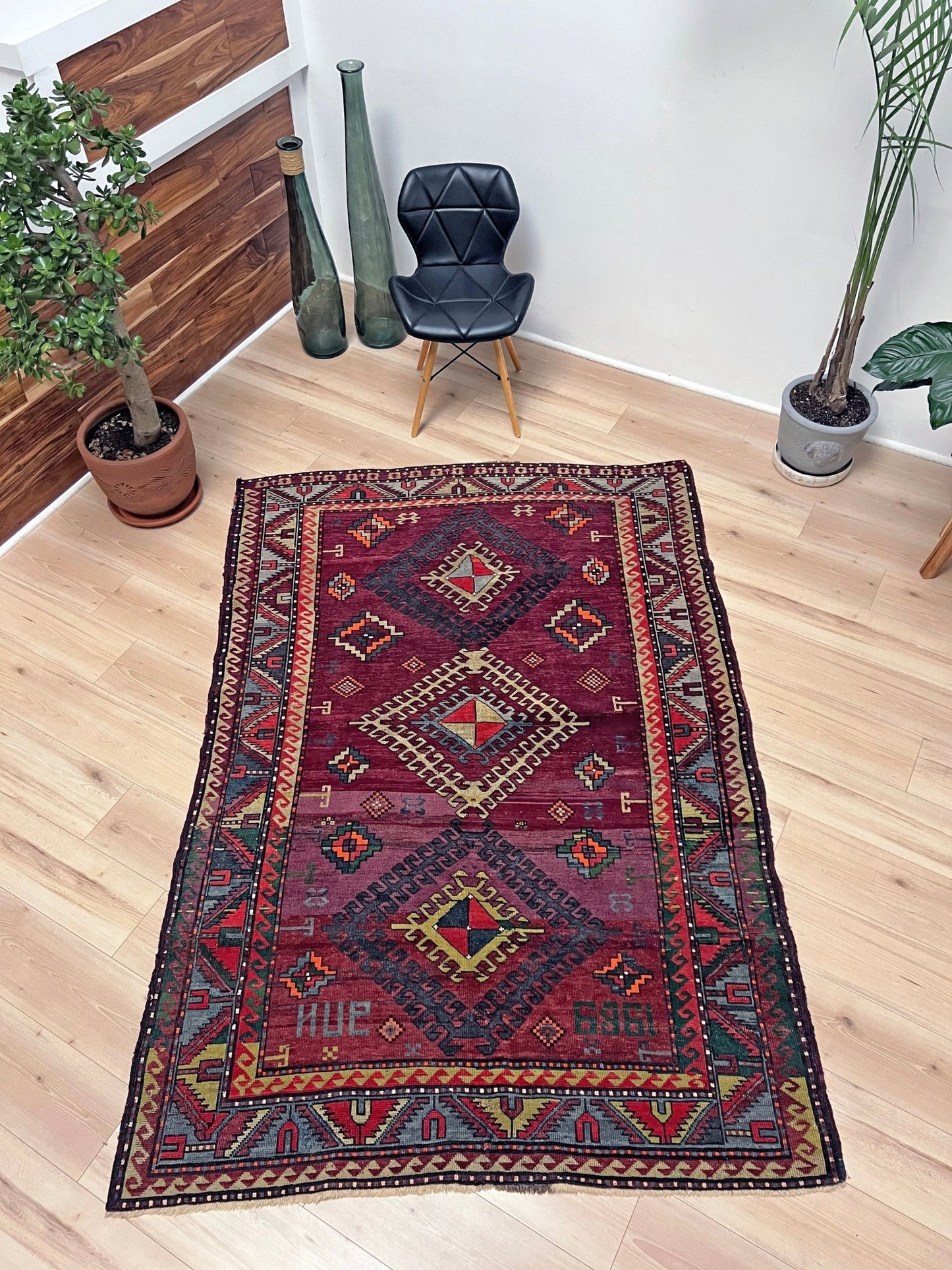 kazak caucasian vintage rug shop San francisco bay area. Rug store berkeley, palo alto. Buy handmade wool rug online