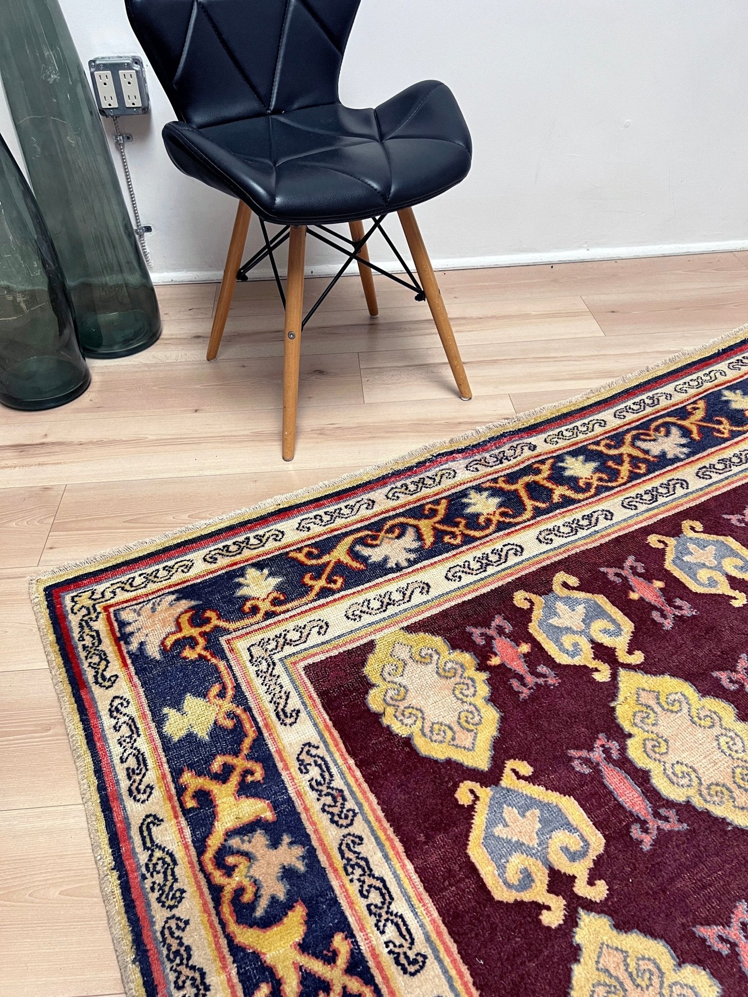 Small wool Rug for living room bedroom study dining. Vintage rug shop san francisco bay area. Buy handmade rug online