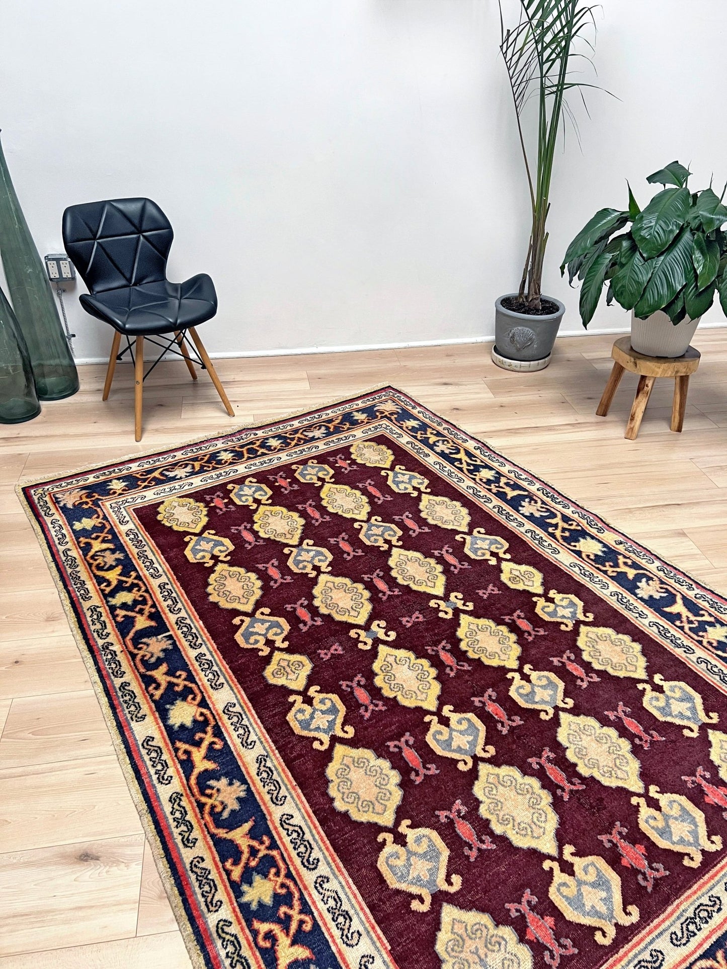 Small wool Rug for living room bedroom study dining. Vintage rug shop san francisco bay area. Buy handmade rug online