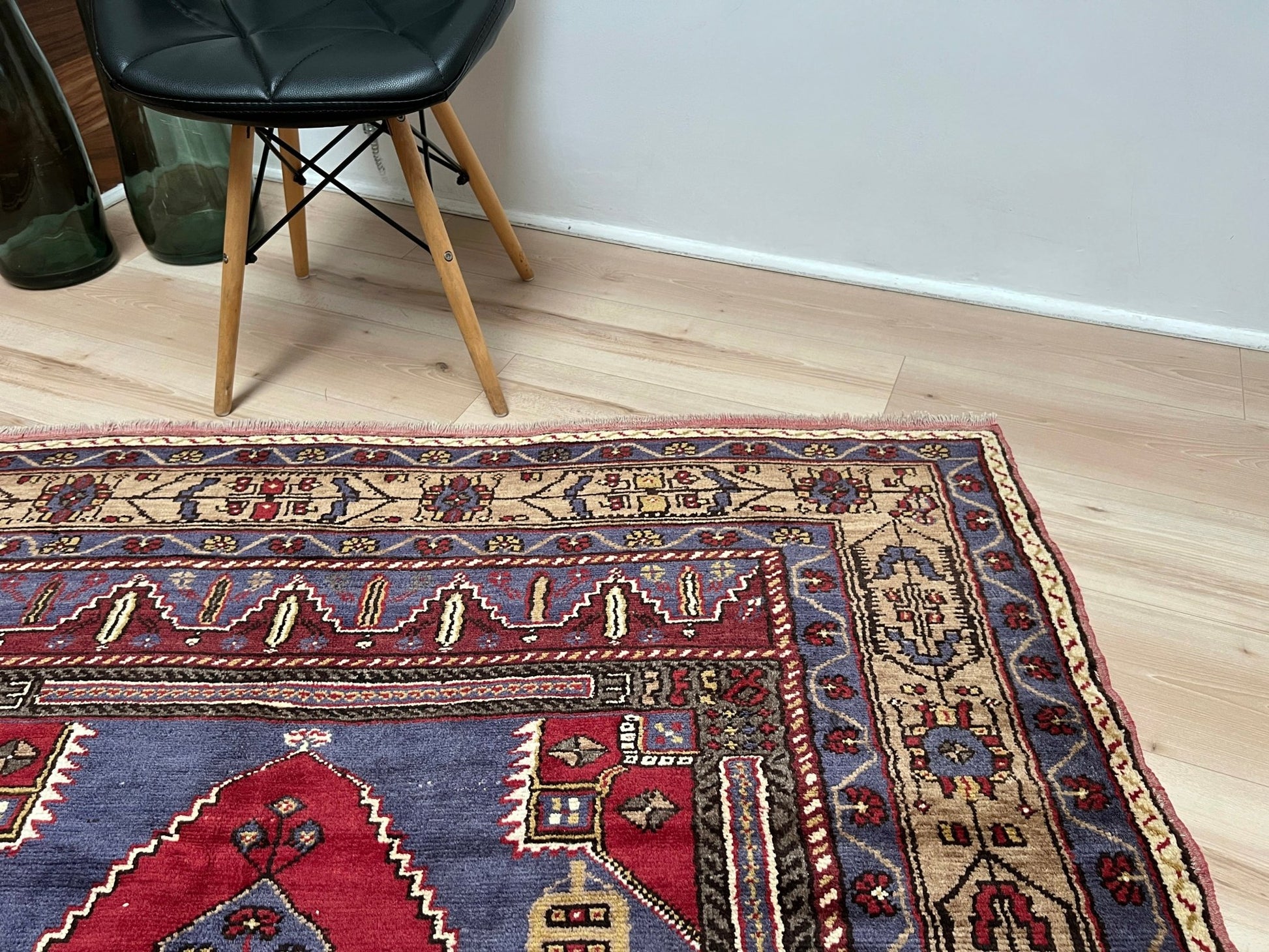 taspinar turkish rug. Vintage rug shop san francisco bay area. Buy oriental rug online free shipping USA and Canada.