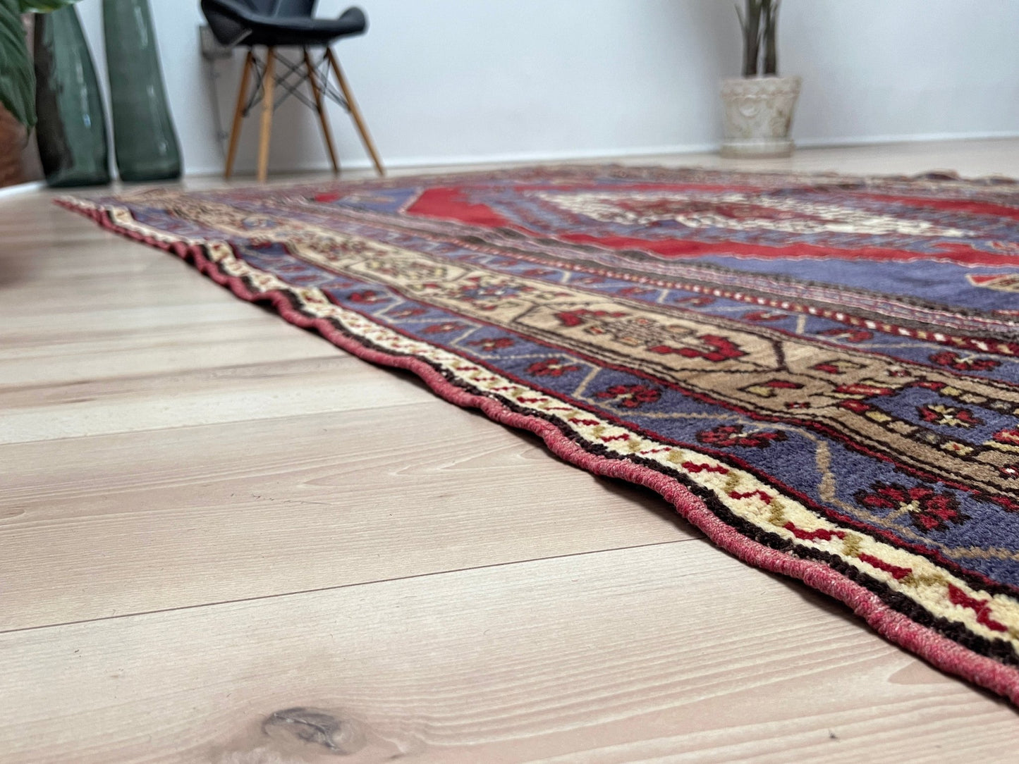 taspinar turkish rug. Vintage rug shop san francisco bay area. Buy oriental rug online free shipping USA and Canada.