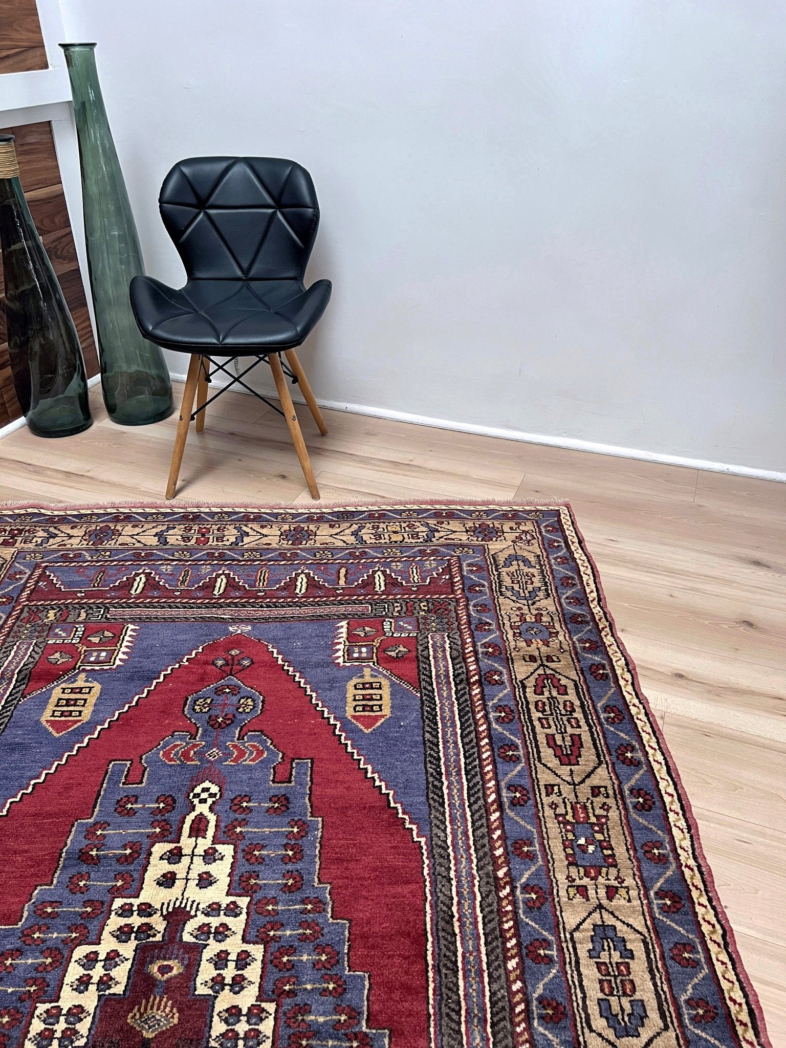 taspinar turkish rug. Vintage rug shop san francisco bay area. Buy oriental rug online free shipping USA and Canada.