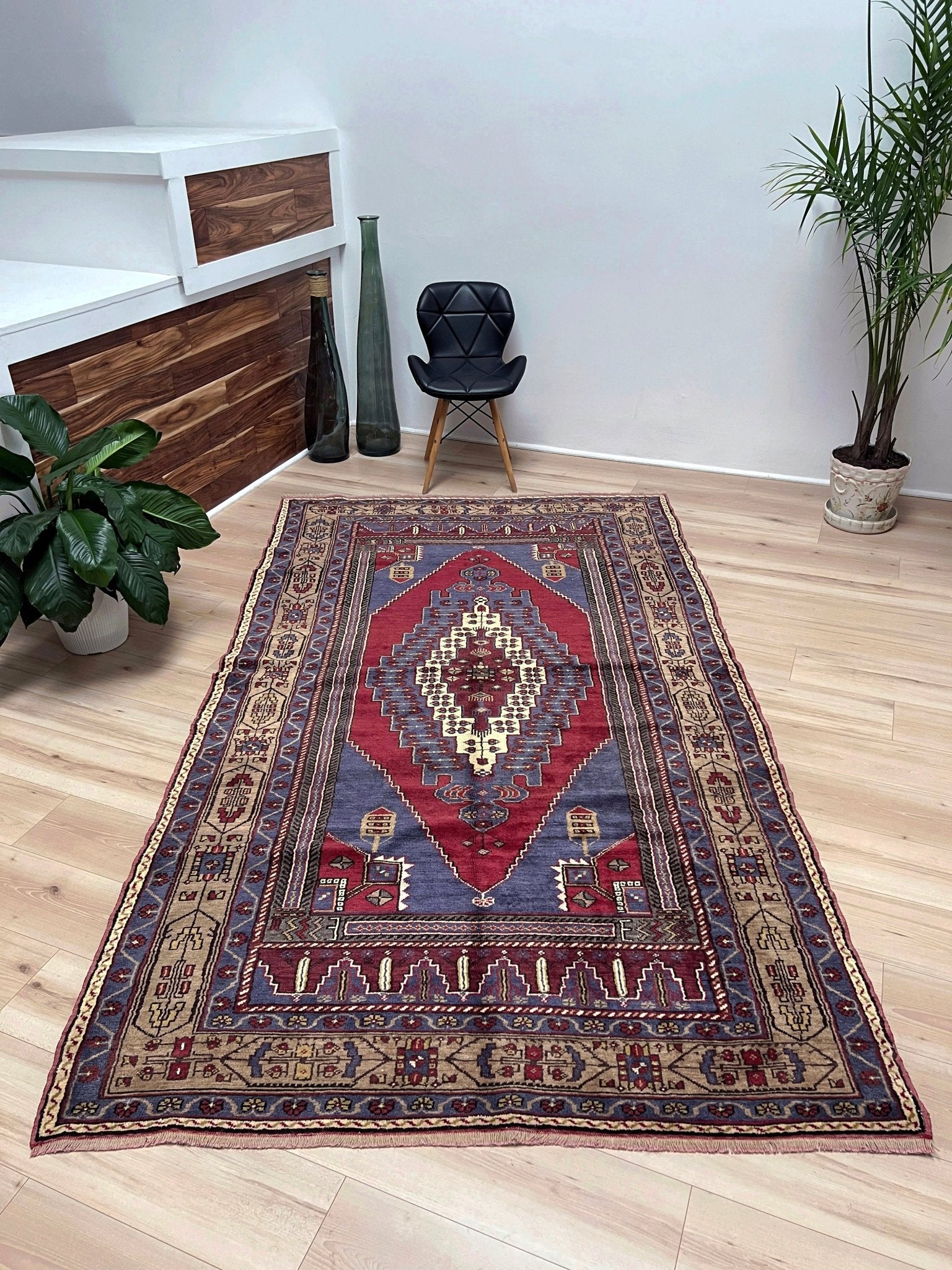 taspinar turkish rug. Vintage rug shop san francisco bay area. Buy oriental rug online free shipping USA and Canada.