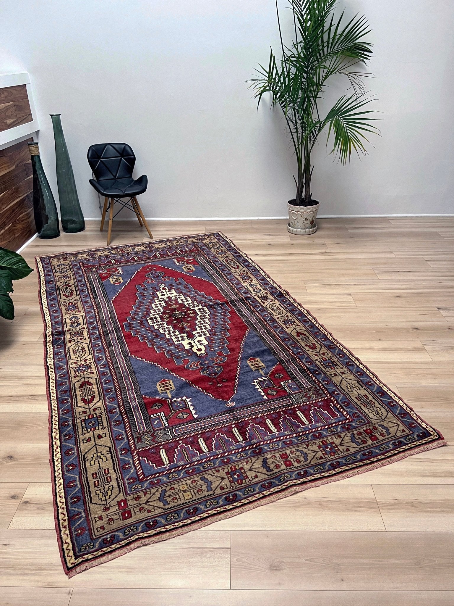 taspinar turkish rug. Vintage rug shop san francisco bay area. Buy oriental rug online free shipping USA and Canada.