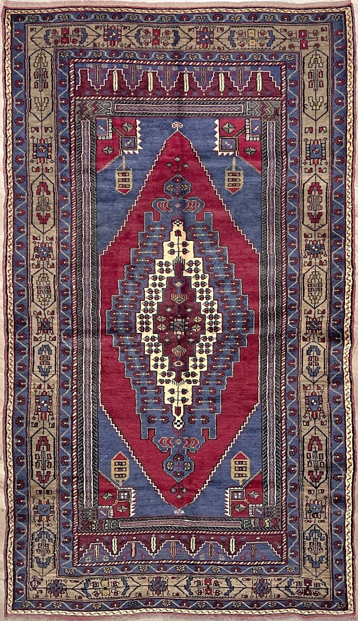 taspinar turkish rug. Vintage rug shop san francisco bay area. Buy oriental rug online free shipping USA and Canada.