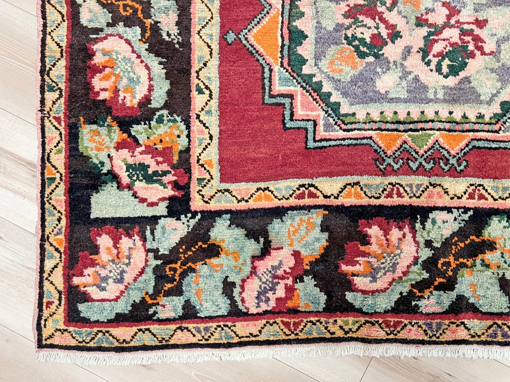 derbend karabagh caucasian rug. Oriental rug shop San Francisco Bay Area. Wide runner handmade wool rug. Buy rug online