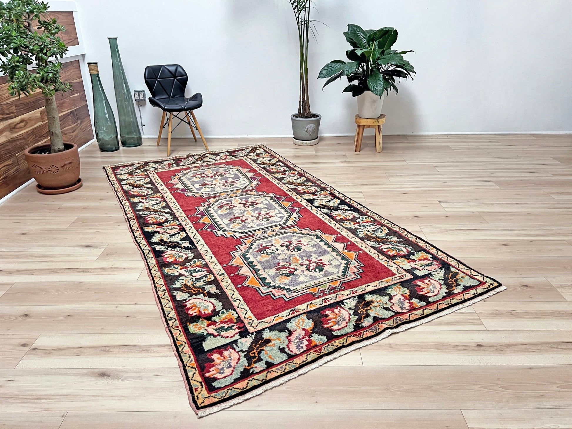 derbend karabagh caucasian rug. Oriental rug shop San Francisco Bay Area. Wide runner handmade wool rug. Buy rug online