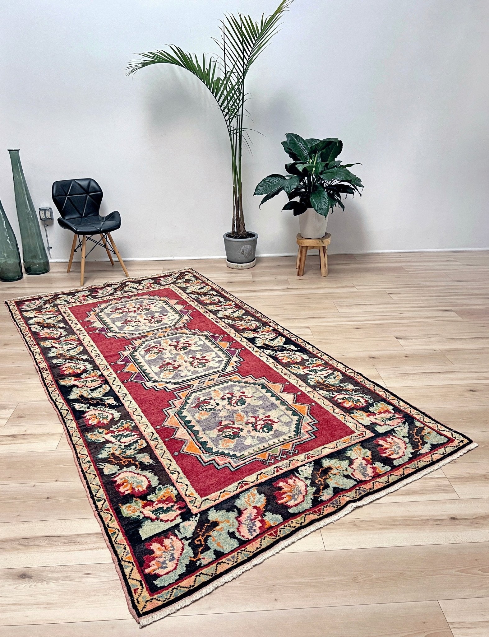 derbend karabagh caucasian rug. Oriental rug shop San Francisco Bay Area. Wide runner handmade wool rug. Buy rug online