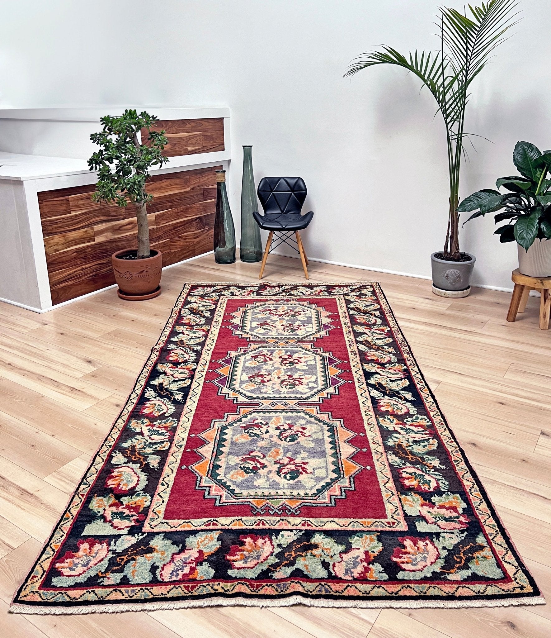 derbend karabagh caucasian rug. Oriental rug shop San Francisco Bay Area. Wide runner handmade wool rug. Buy rug online