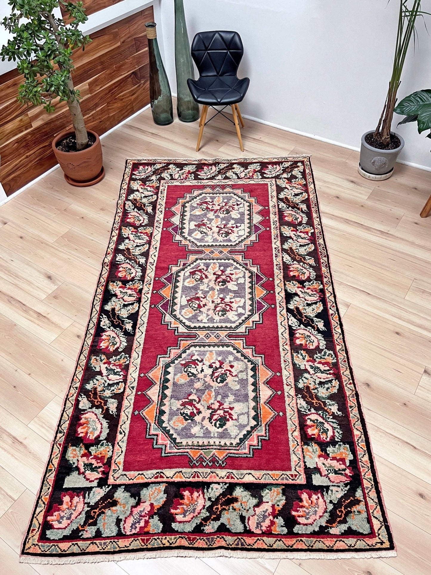 derbend karabagh caucasian rug. Oriental rug shop San Francisco Bay Area. Wide runner handmade wool rug. Buy rug online