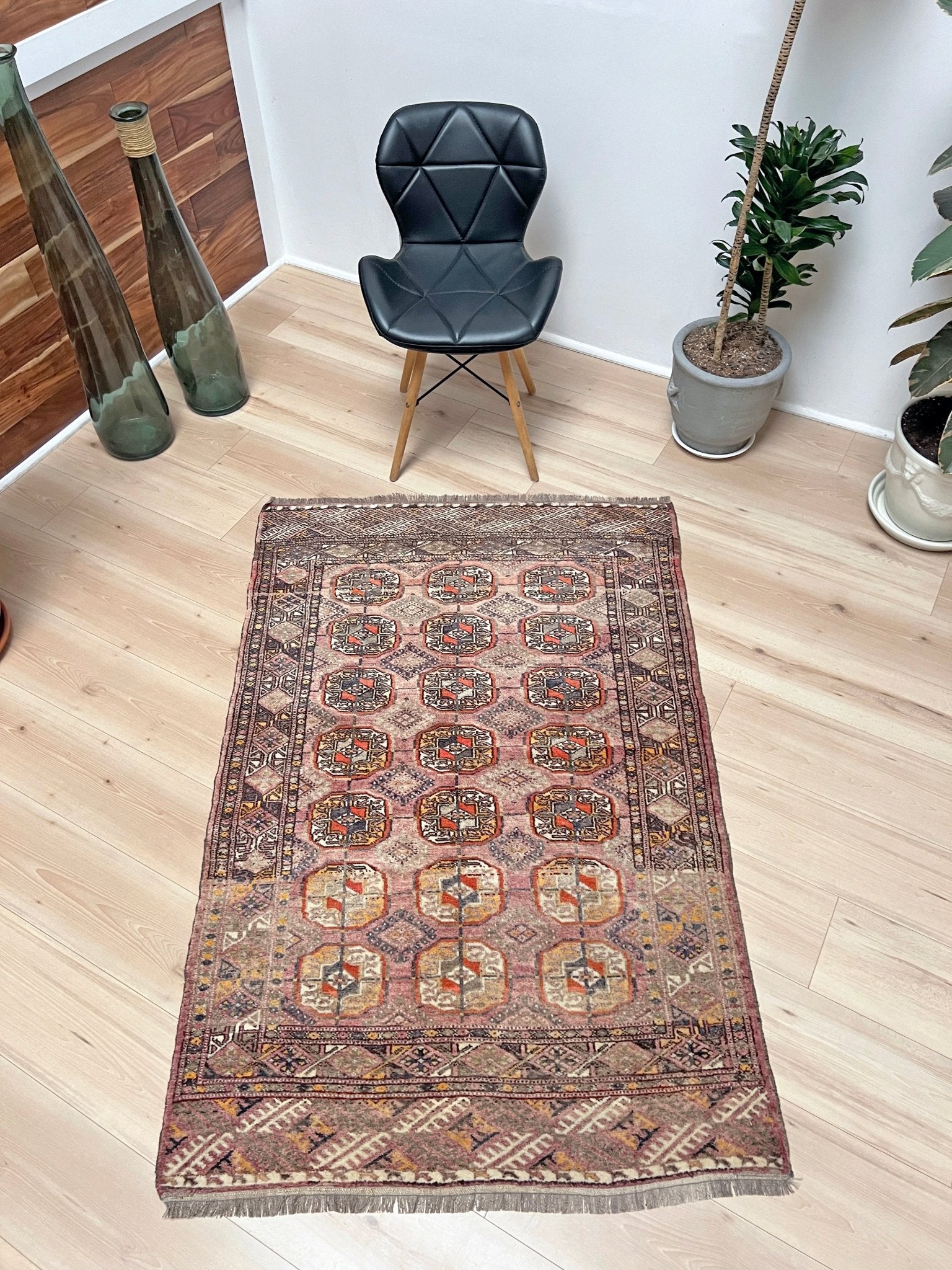 Bukhara Turkmen small wool rug for nursery, living room, bedroom, study, office. Oriental rug shop san francisco bay area