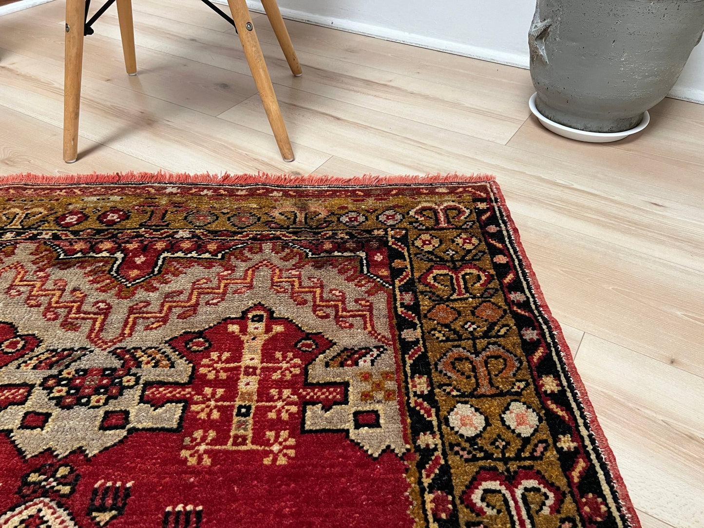 Maden vintage small turkish rug shop san francisco bay area. 3x5 handmade wool rug. Buy handmade rug online free shipping