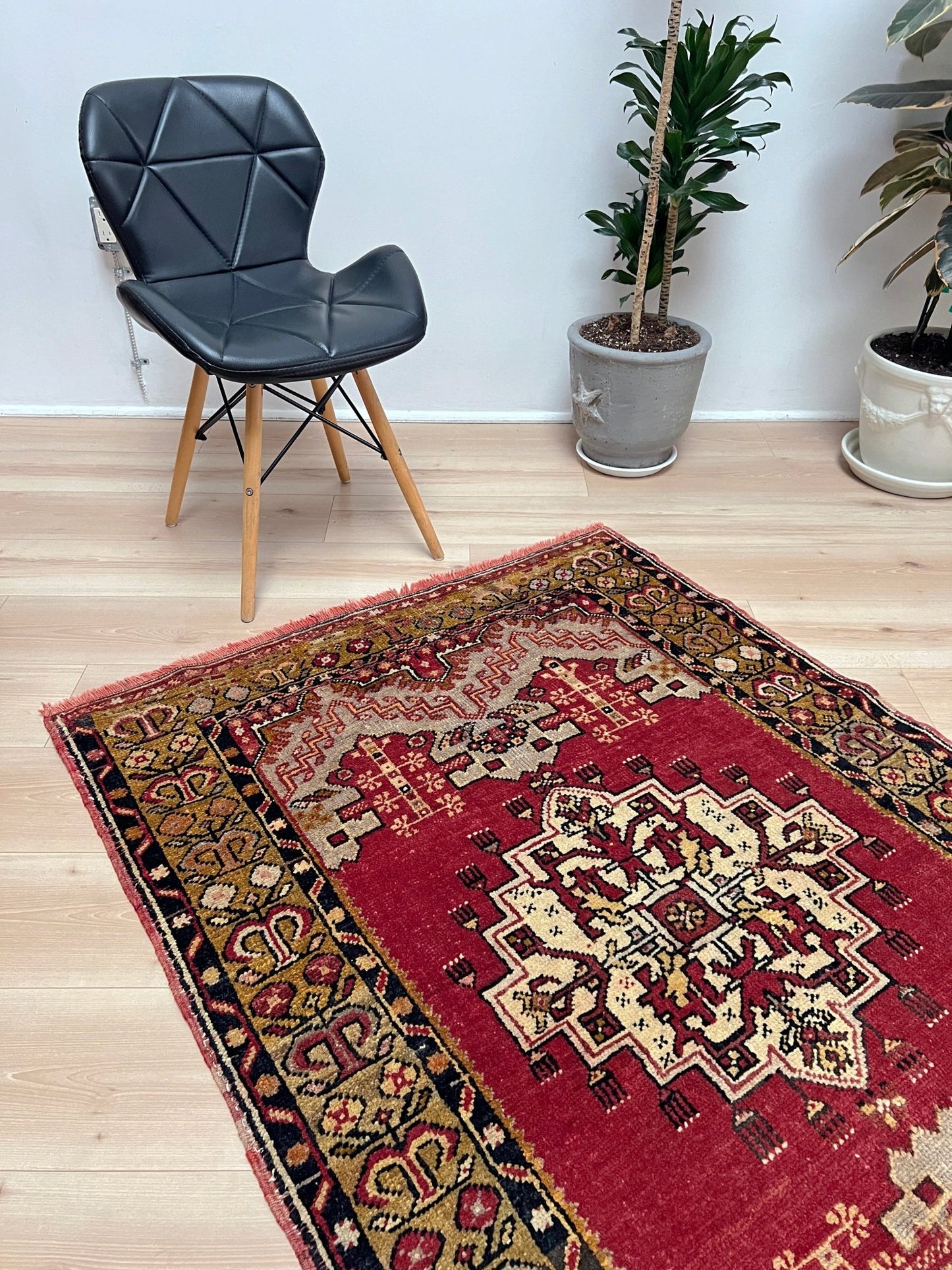 Maden vintage small turkish rug shop san francisco bay area. 3x5 handmade wool rug. Buy handmade rug online free shipping