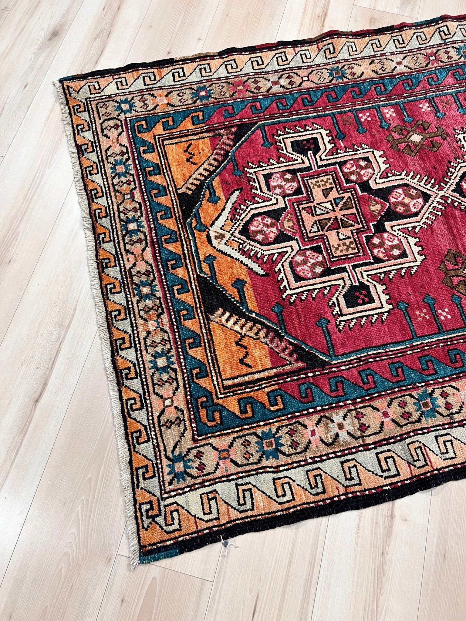 Derbend caucasian wide runner wool rug. Oriental rug store San Francisco Bay Area. . Buy handmade rug online