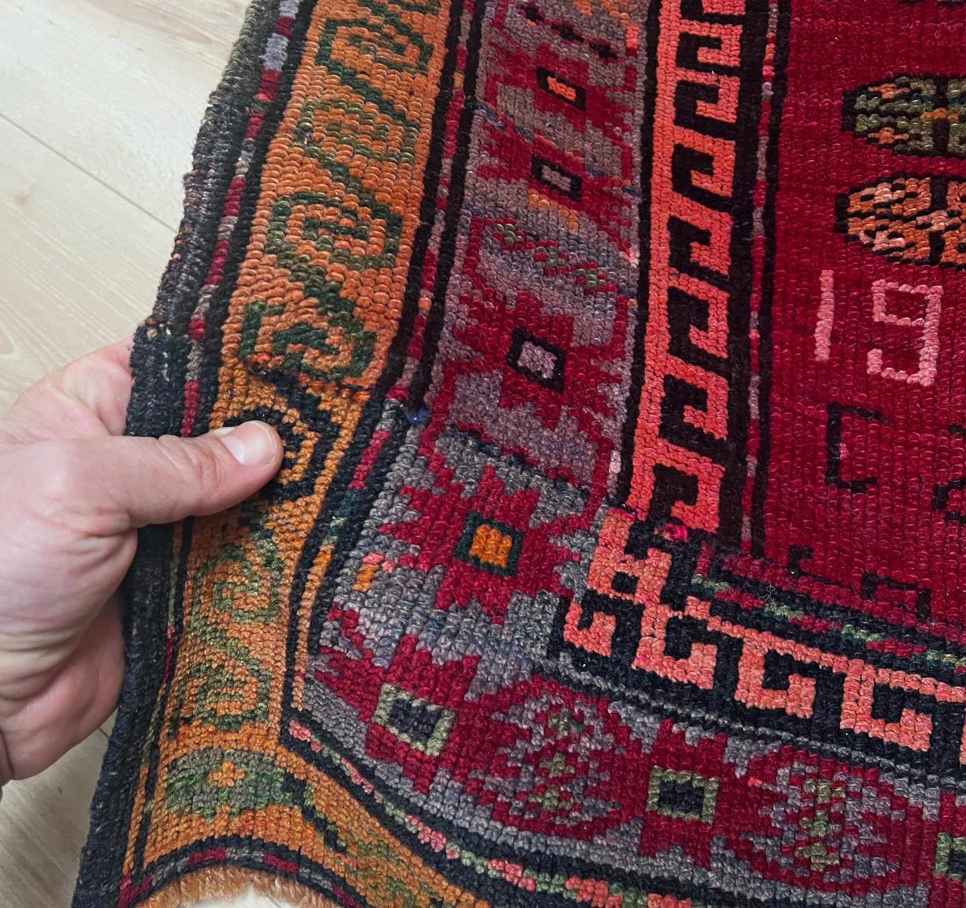 Vintage caucasian handmade rug. 5x7 scatter wool rug Oriental rug shop san francisco bay area. Buy vintage rug online