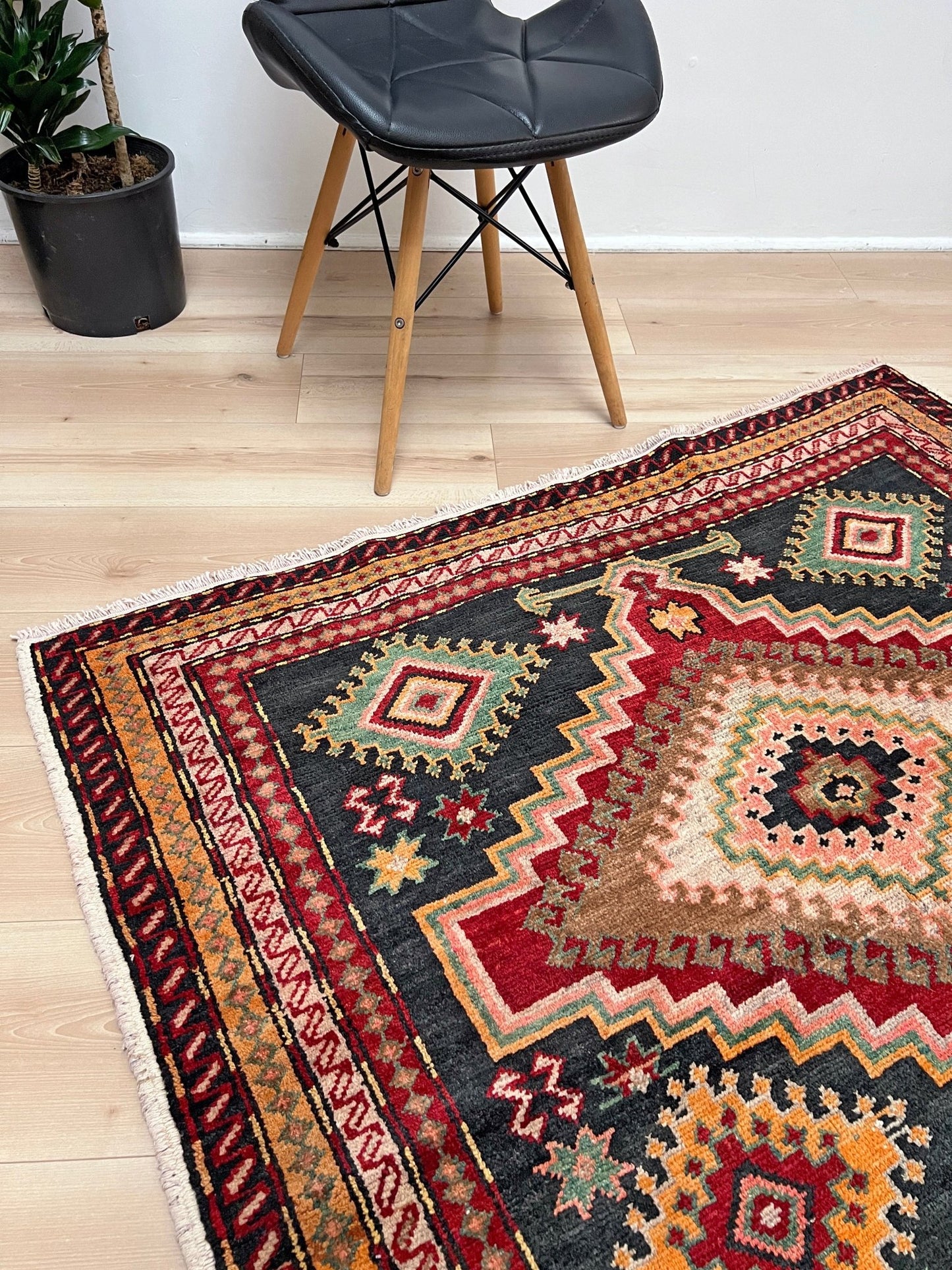 Kuba caucasian handmade wool vintage wide runner rug. Buy oriental rug shop san francisco bay area. Buy rug online free