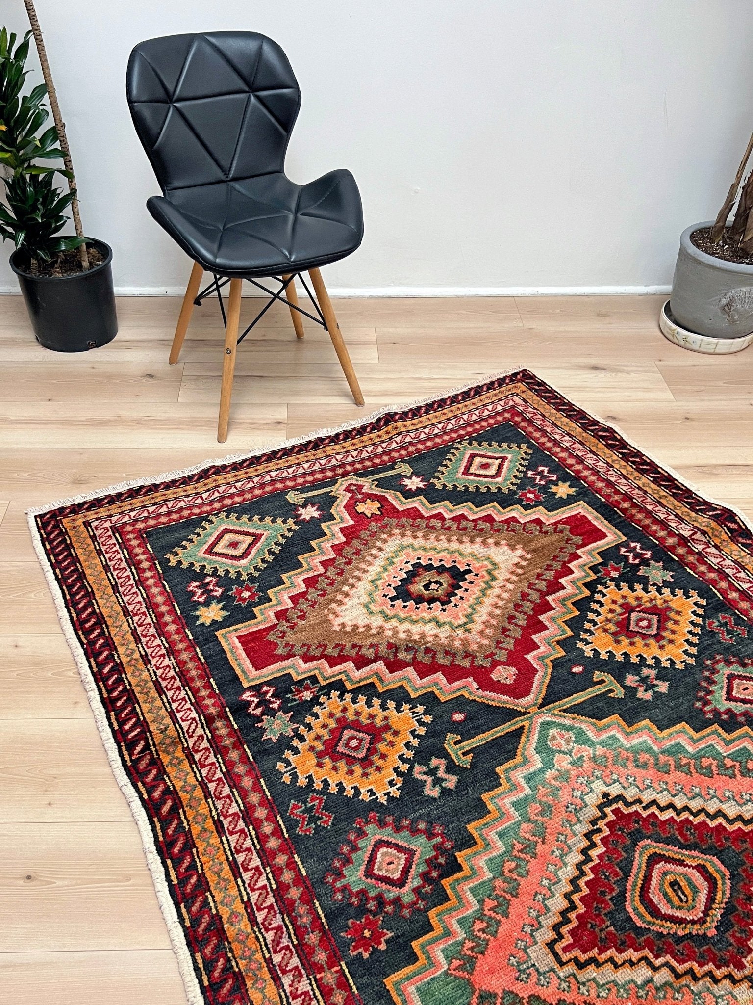 Kuba caucasian handmade wool vintage wide runner rug. Buy oriental rug shop san francisco bay area. Buy rug online free