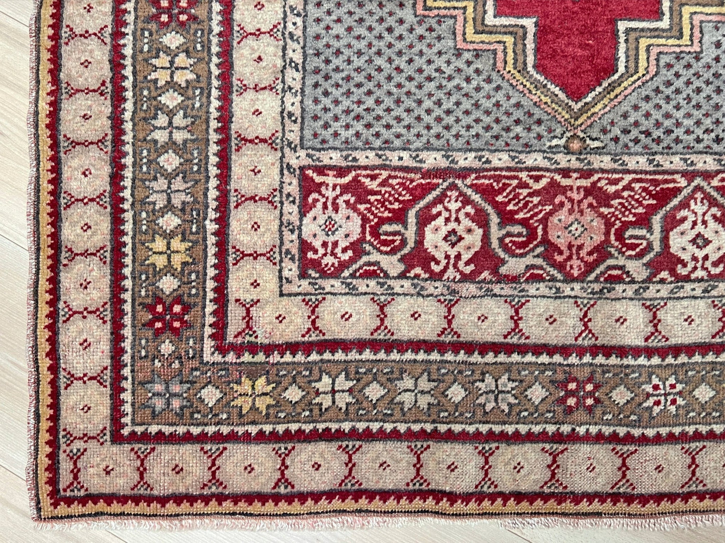 Kirsehir handmade wool vintage turkish rug shop san francisco bay area. Buy handmade rug online free shipping USA Canada.